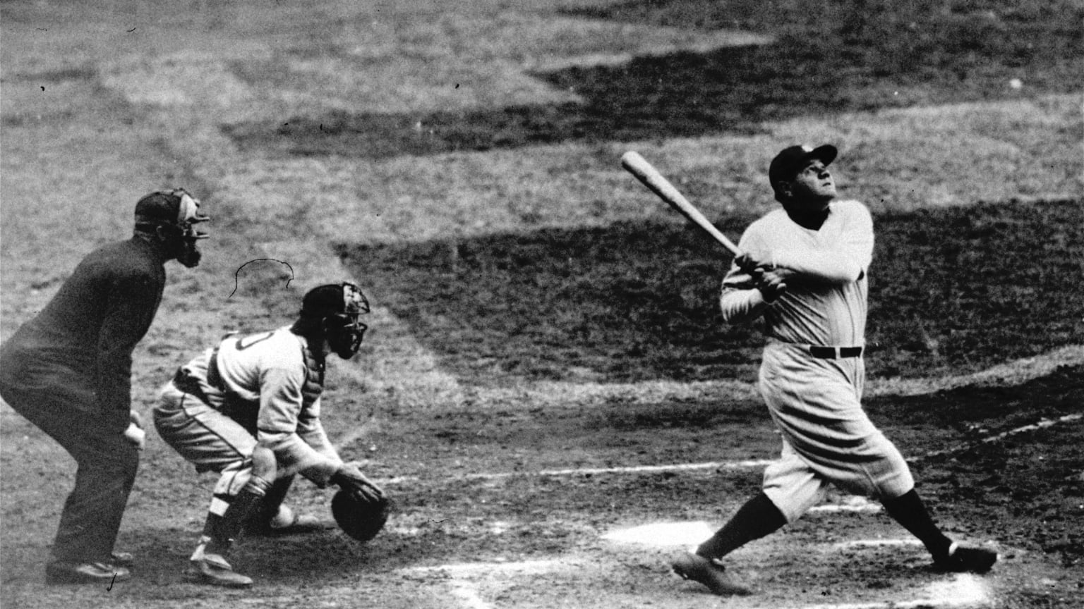 Babe Ruth bat sells for record amount
