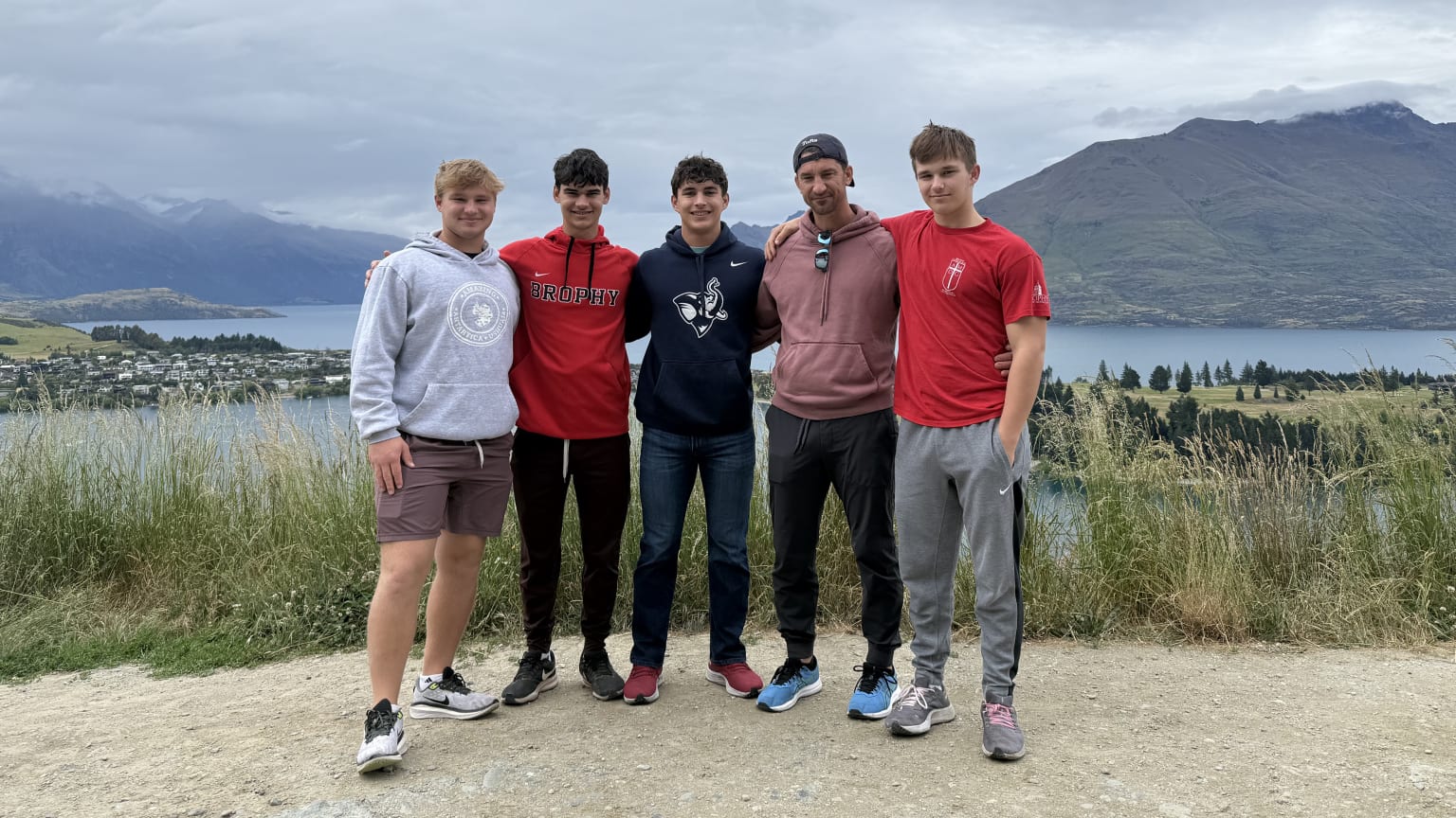 D-backs GM Mike Hazen and his four sons on vacation