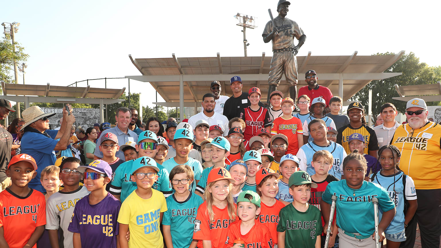 A new Jackie Robinson statue is unveiled in Kansas