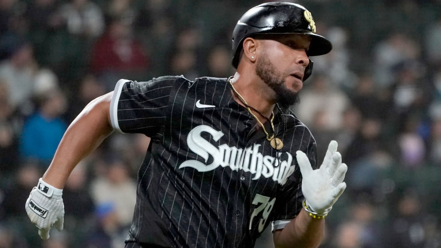  José Abreu runs the bases while wearing a White Sox City Connect jersey