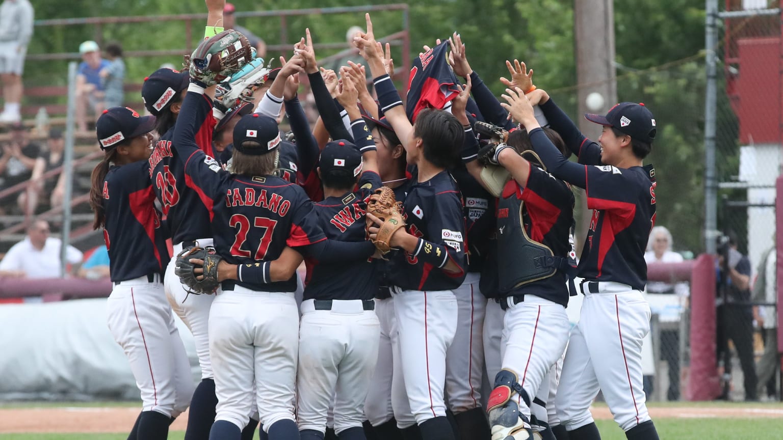 Japan celebrates after winning the Women's Baseball World Cup