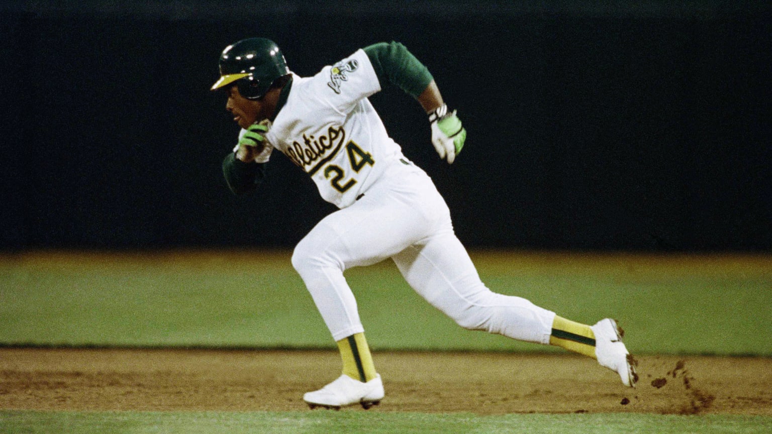 Rickey Henderson, on the move