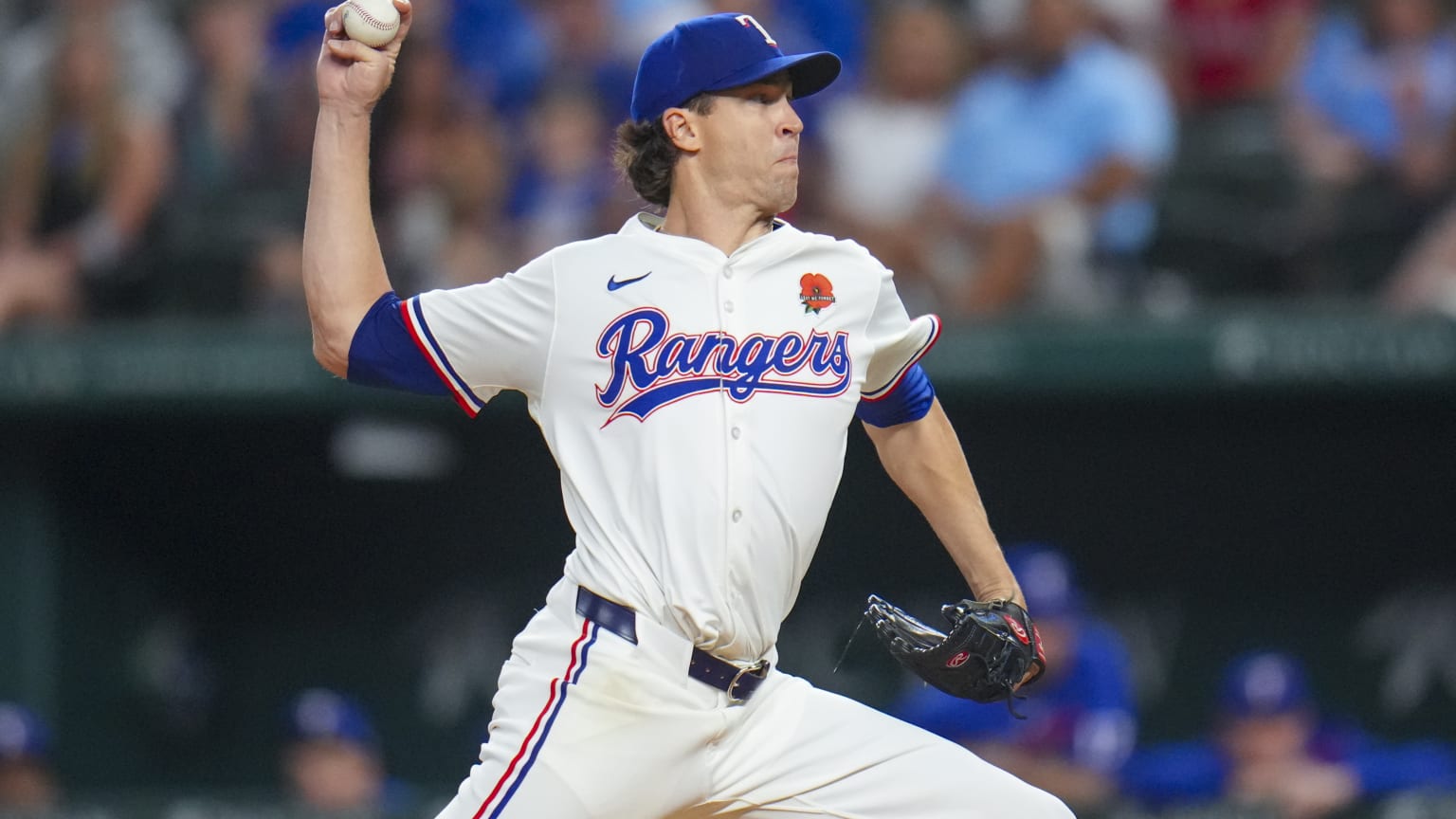 Jacob deGrom delivers a pitch
