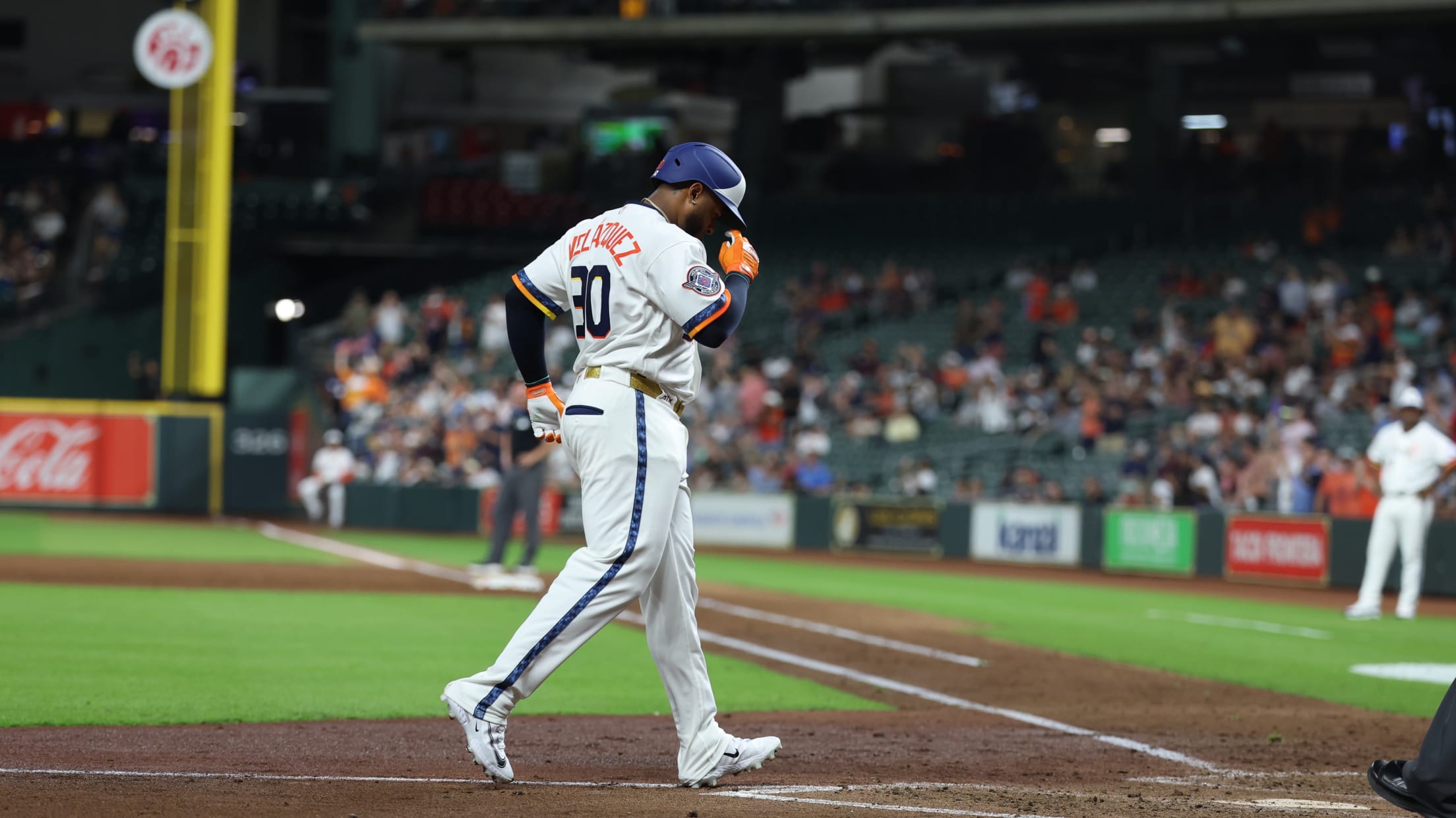 Nelson Velázquez's two-run home run (5)