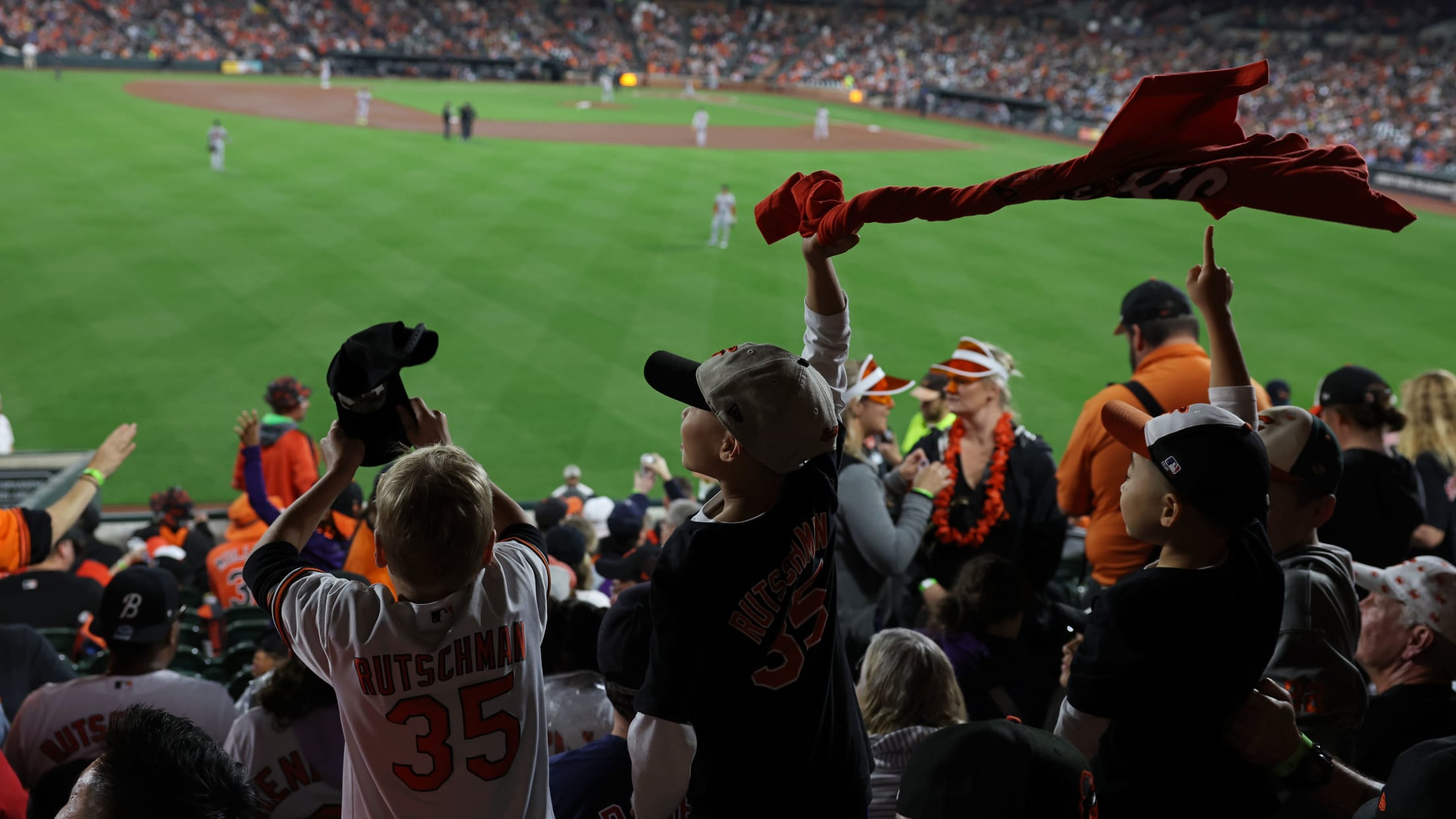 BAL- BI - Homestand In Focus - 1003 - 073