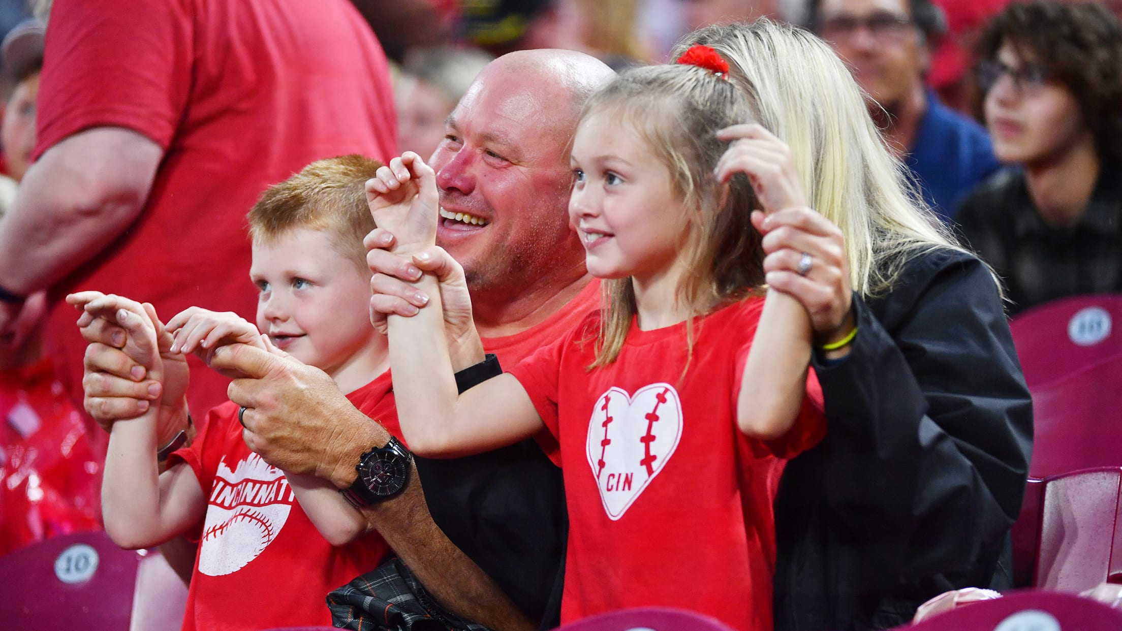 Reds Authentics, Fans