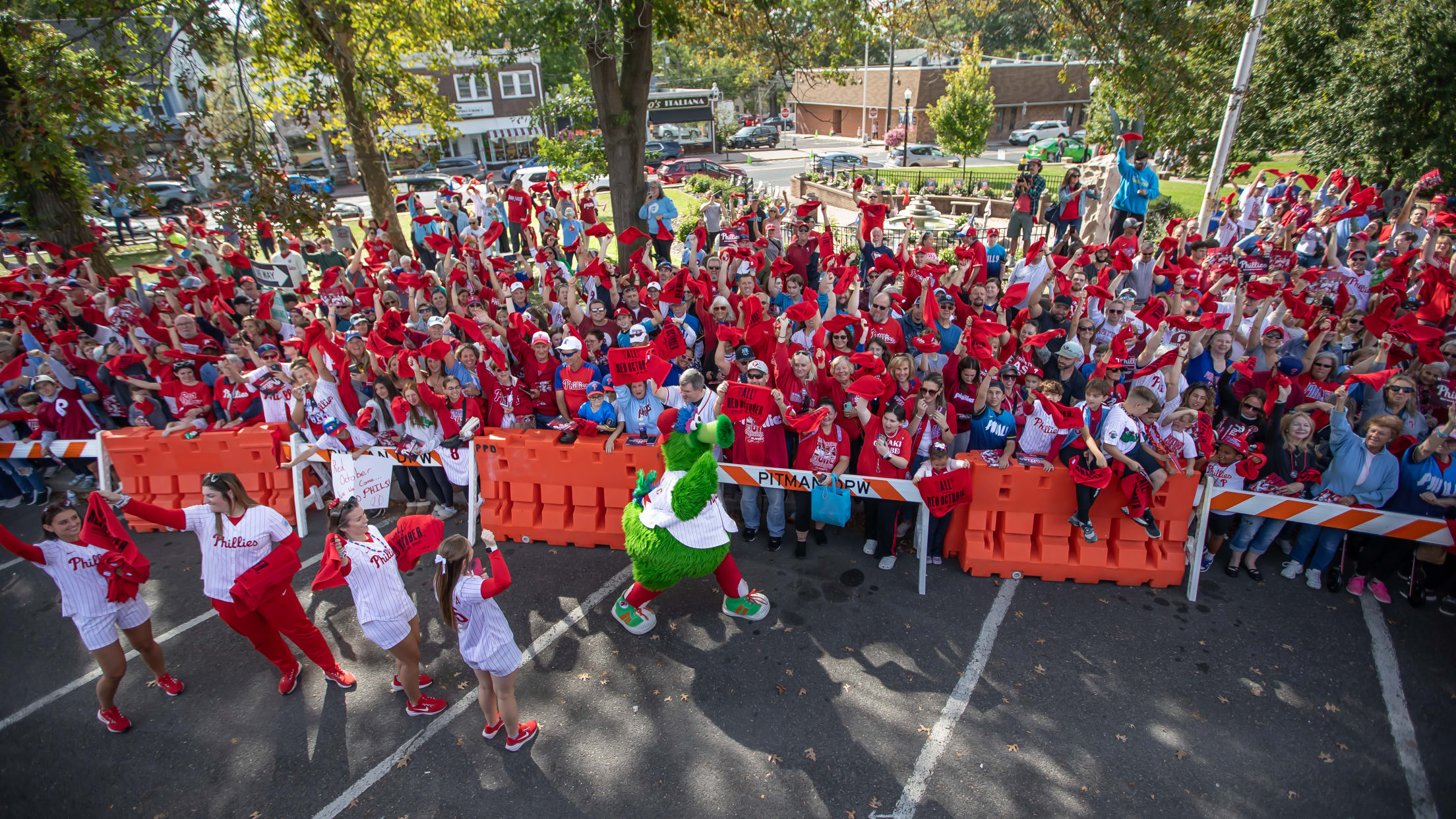 20251002_Rally_Red_October_Bus_Waterfalls-36