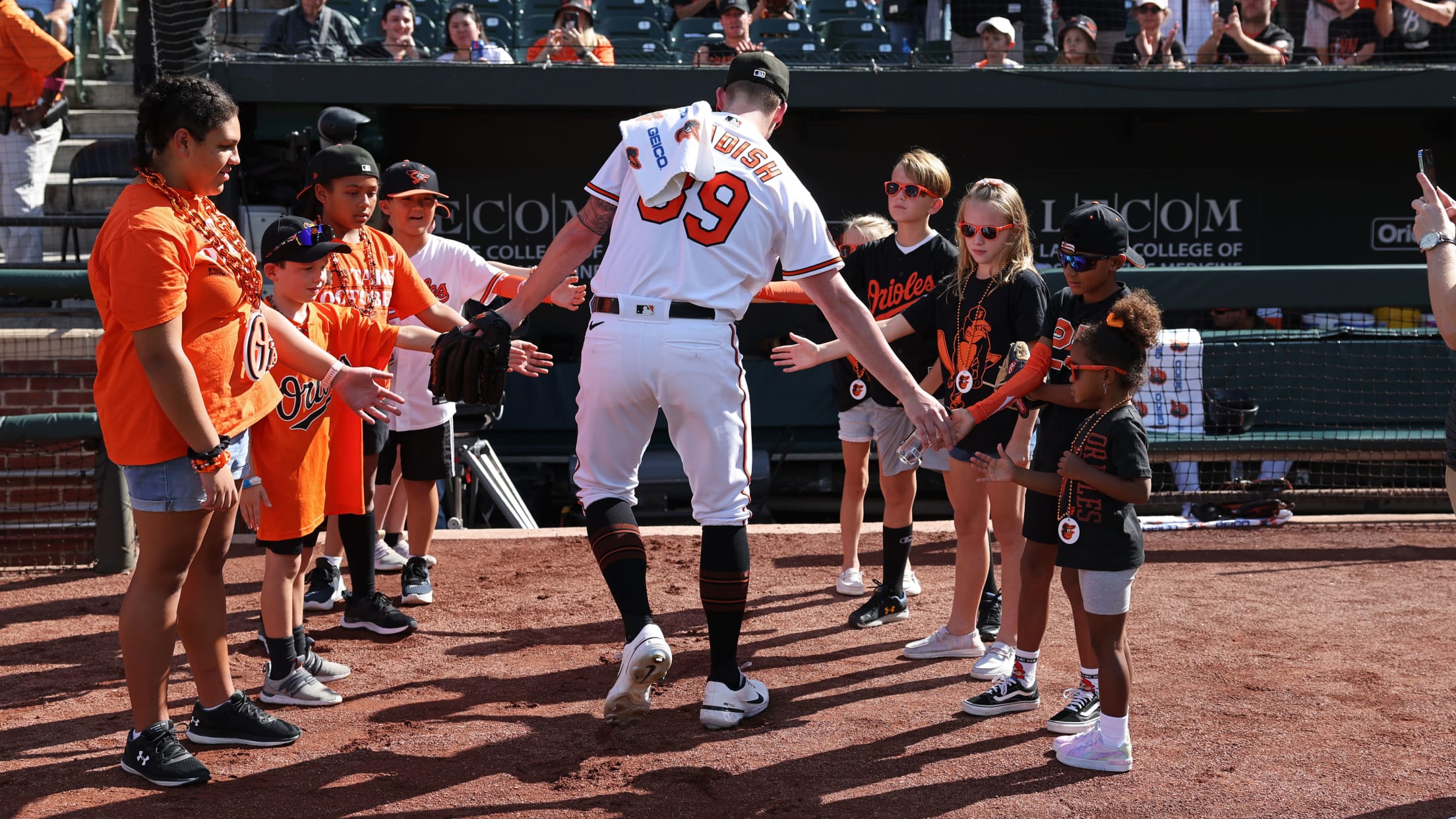 BAL- BI - Homestand In Focus - 1003 - 096