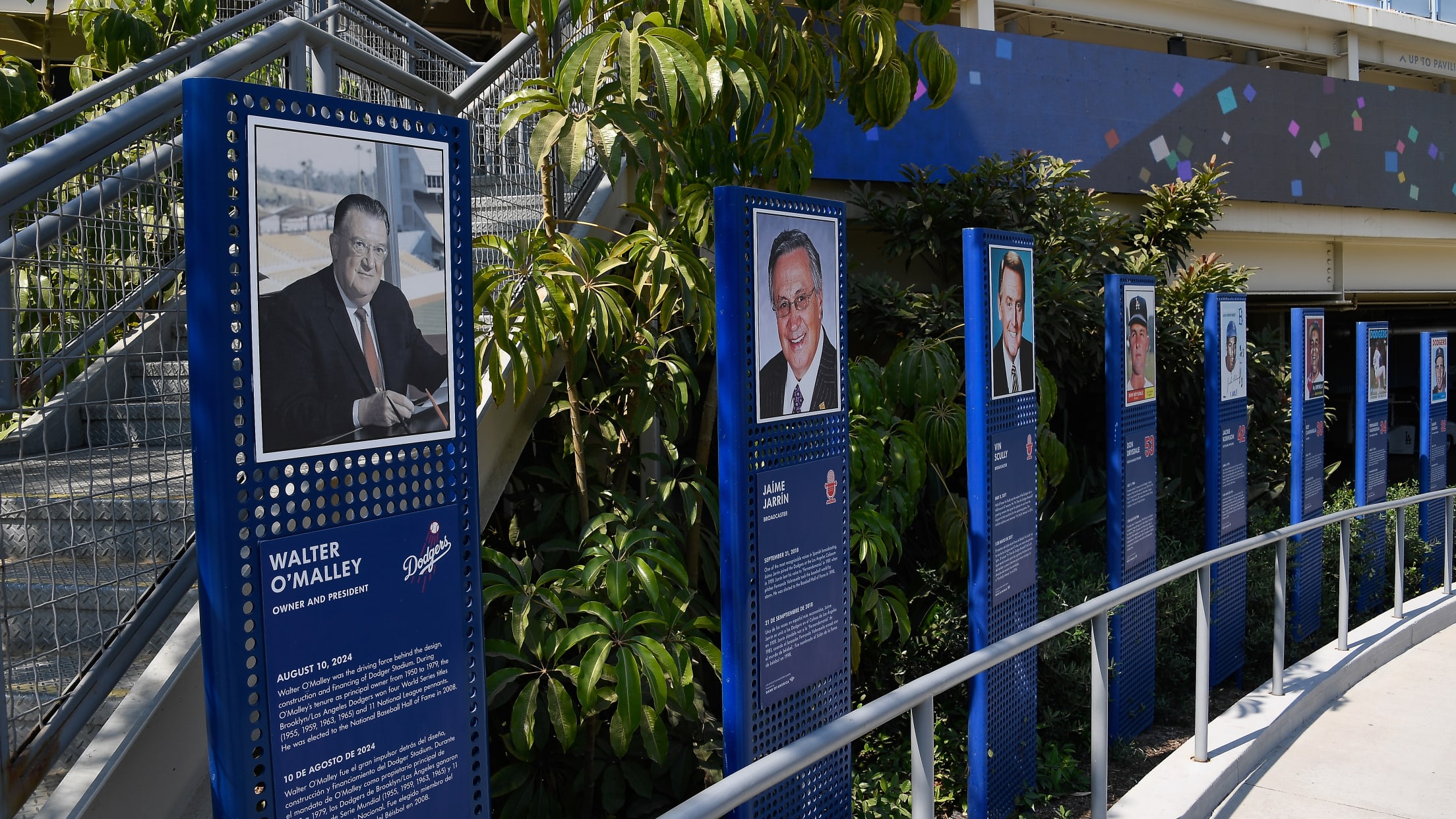 Dodger Stadium walk 2568