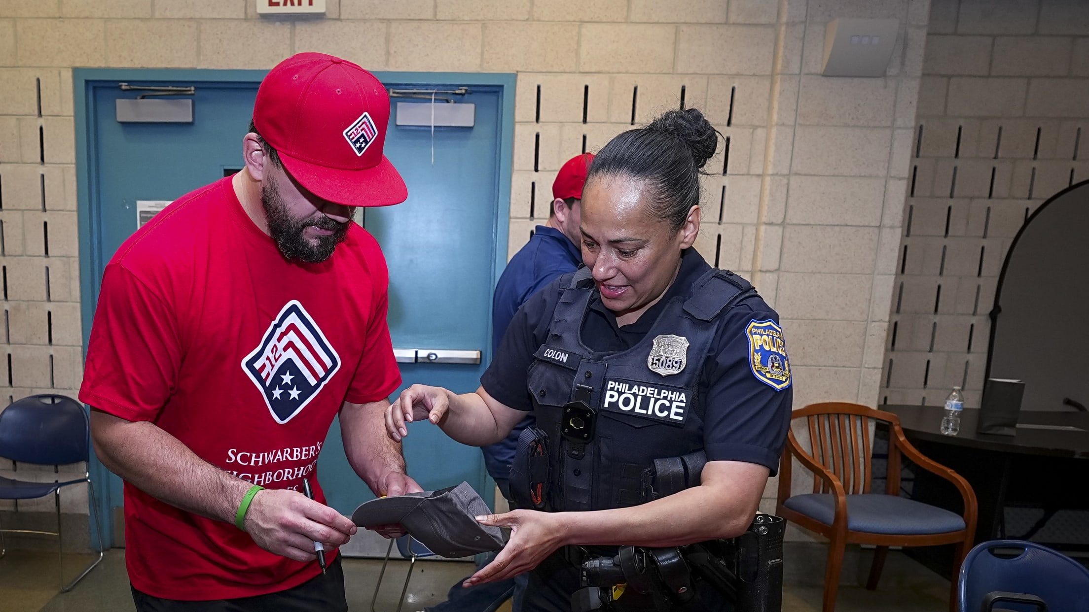Schwarber_Neighborhood_Heroes13497