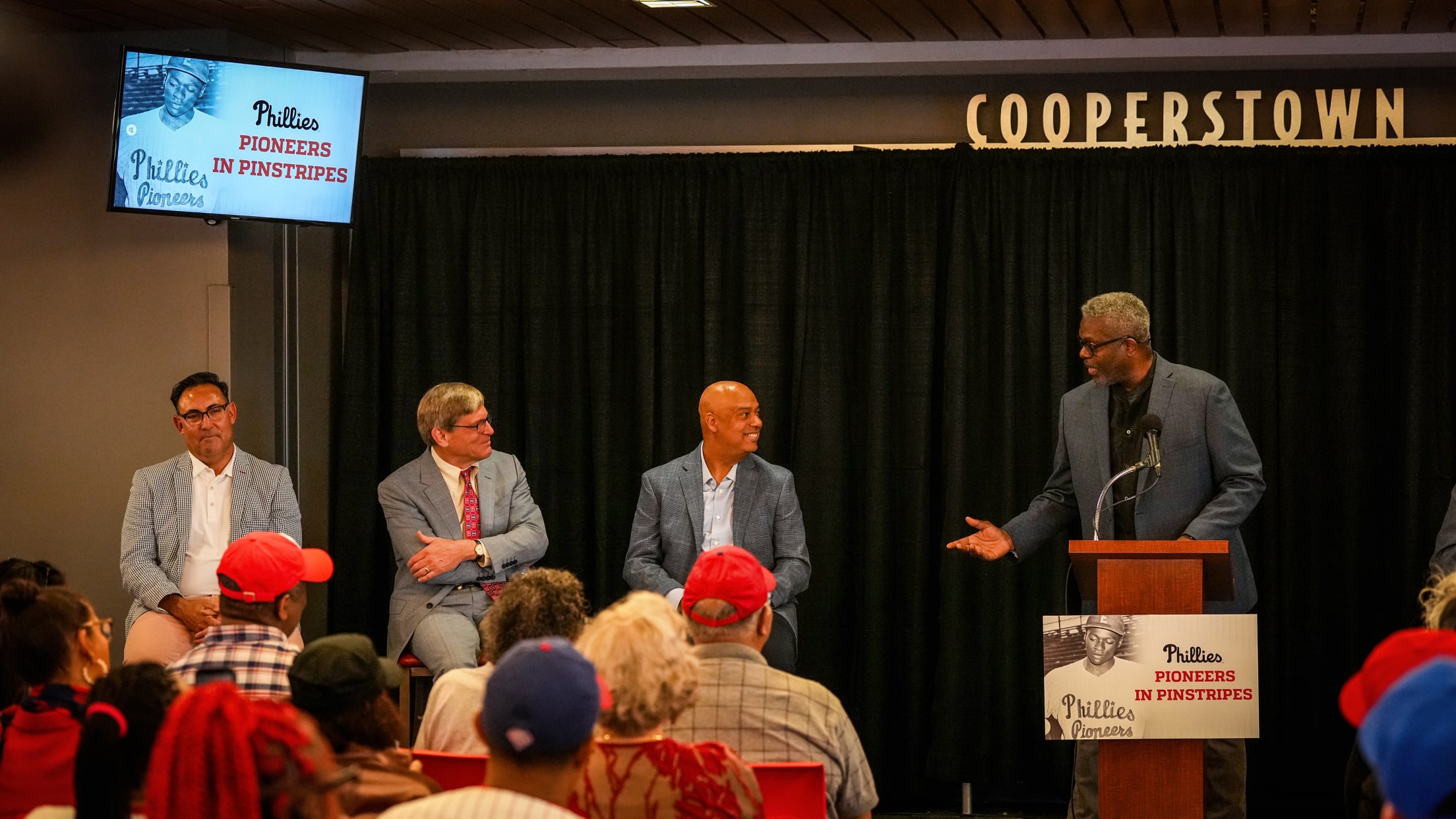 PioneersinPinstripes09167