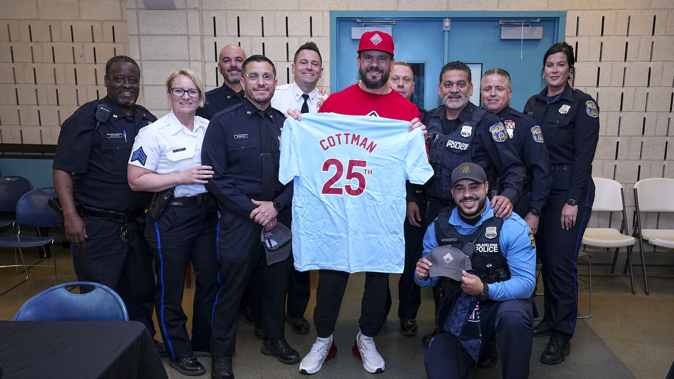 Schwarber_Neighborhood_Heroes13512