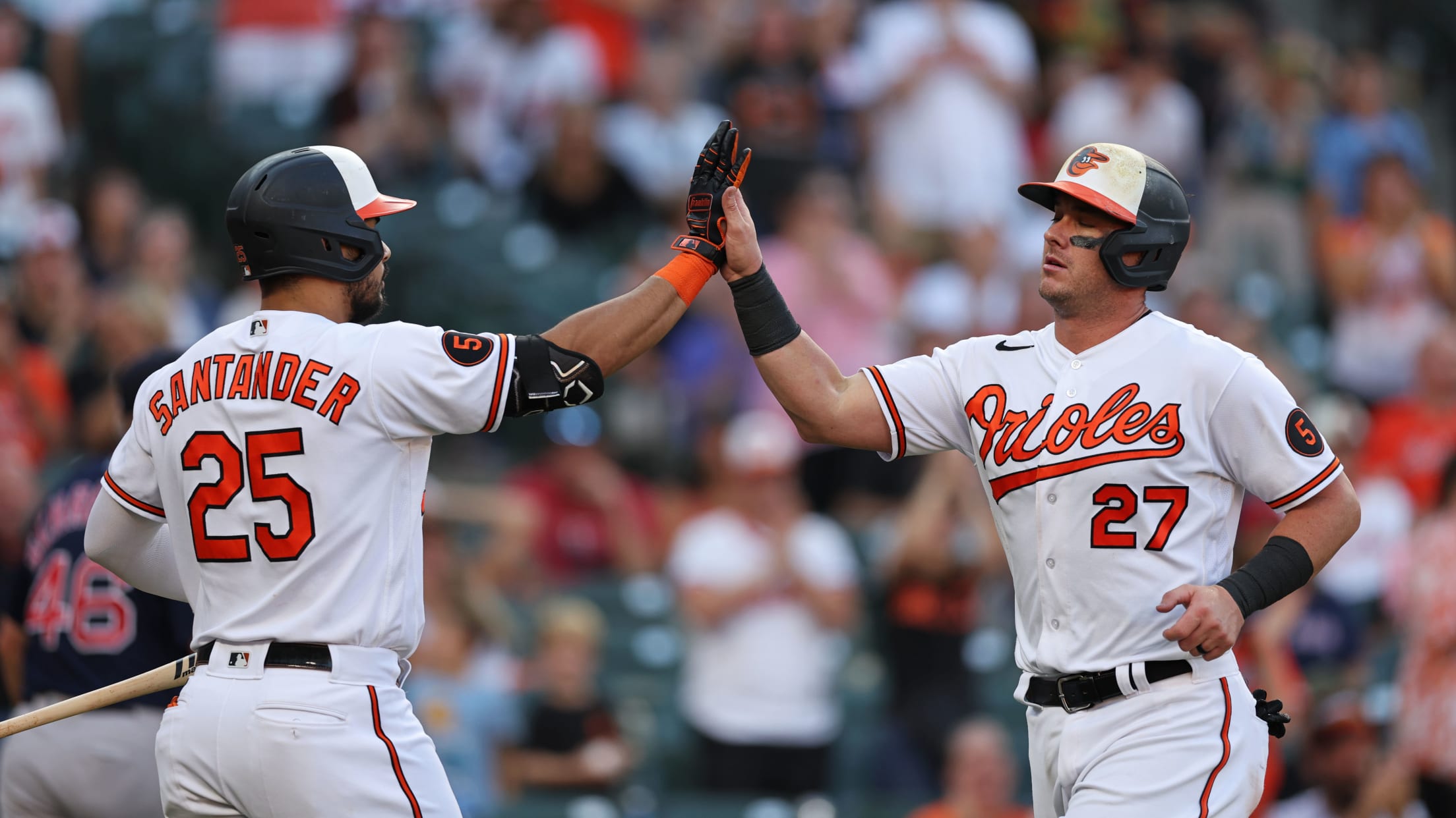 BAL- BI - Homestand In Focus - 1003 - 107