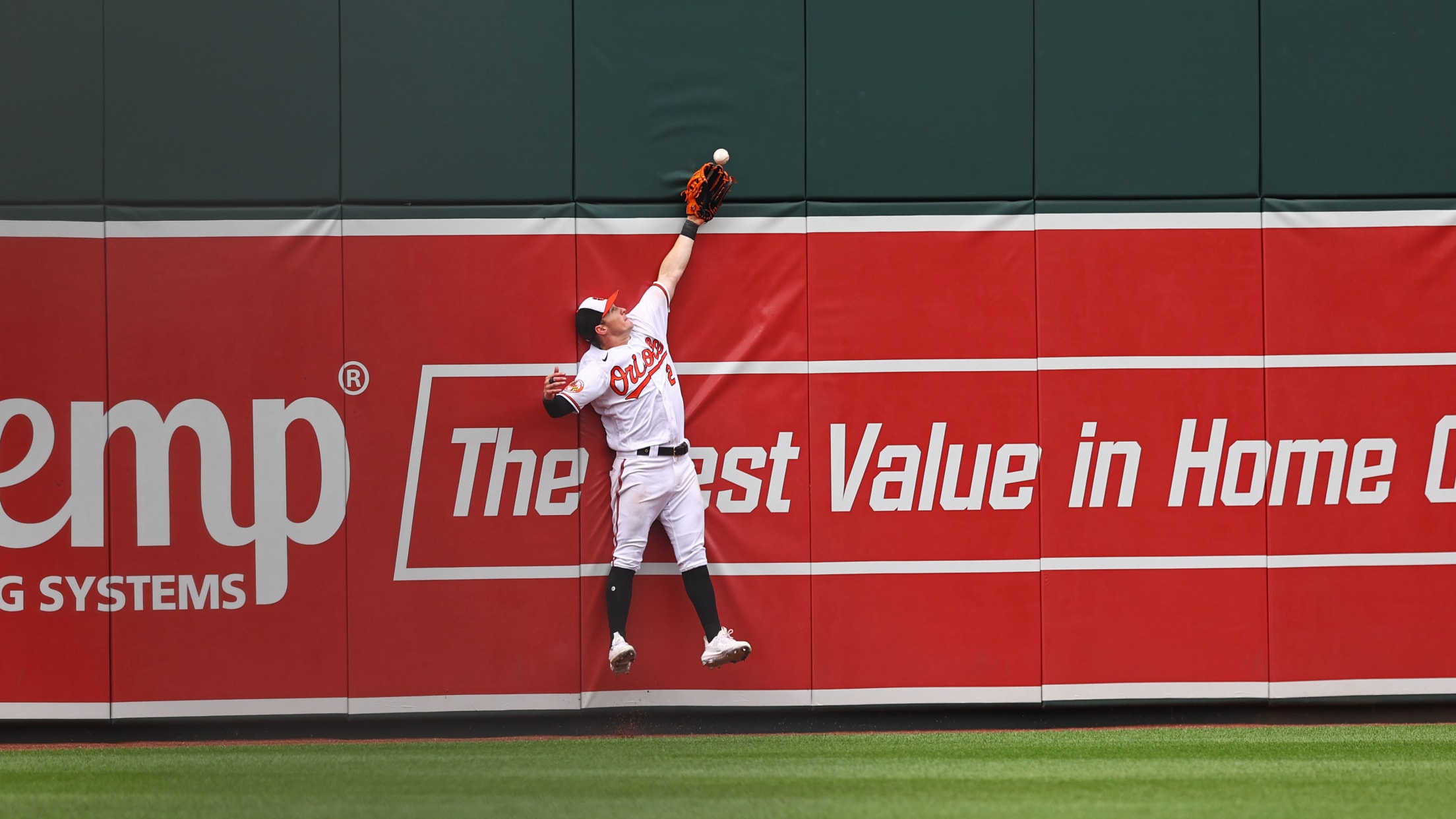 BAL-BI-121823-TopPhotos23-054