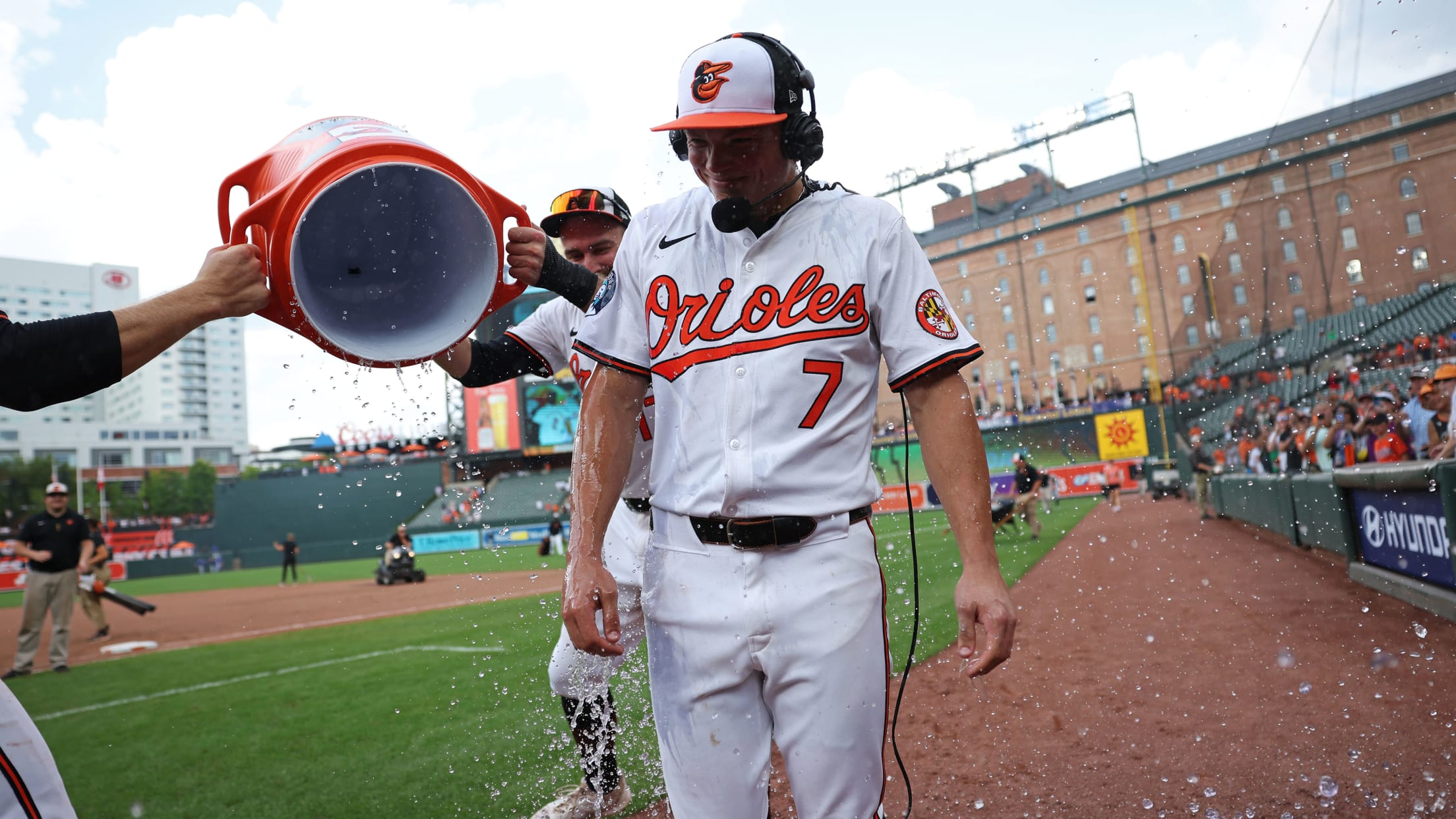 BAL-BI-021025-Holliday-Feature-003