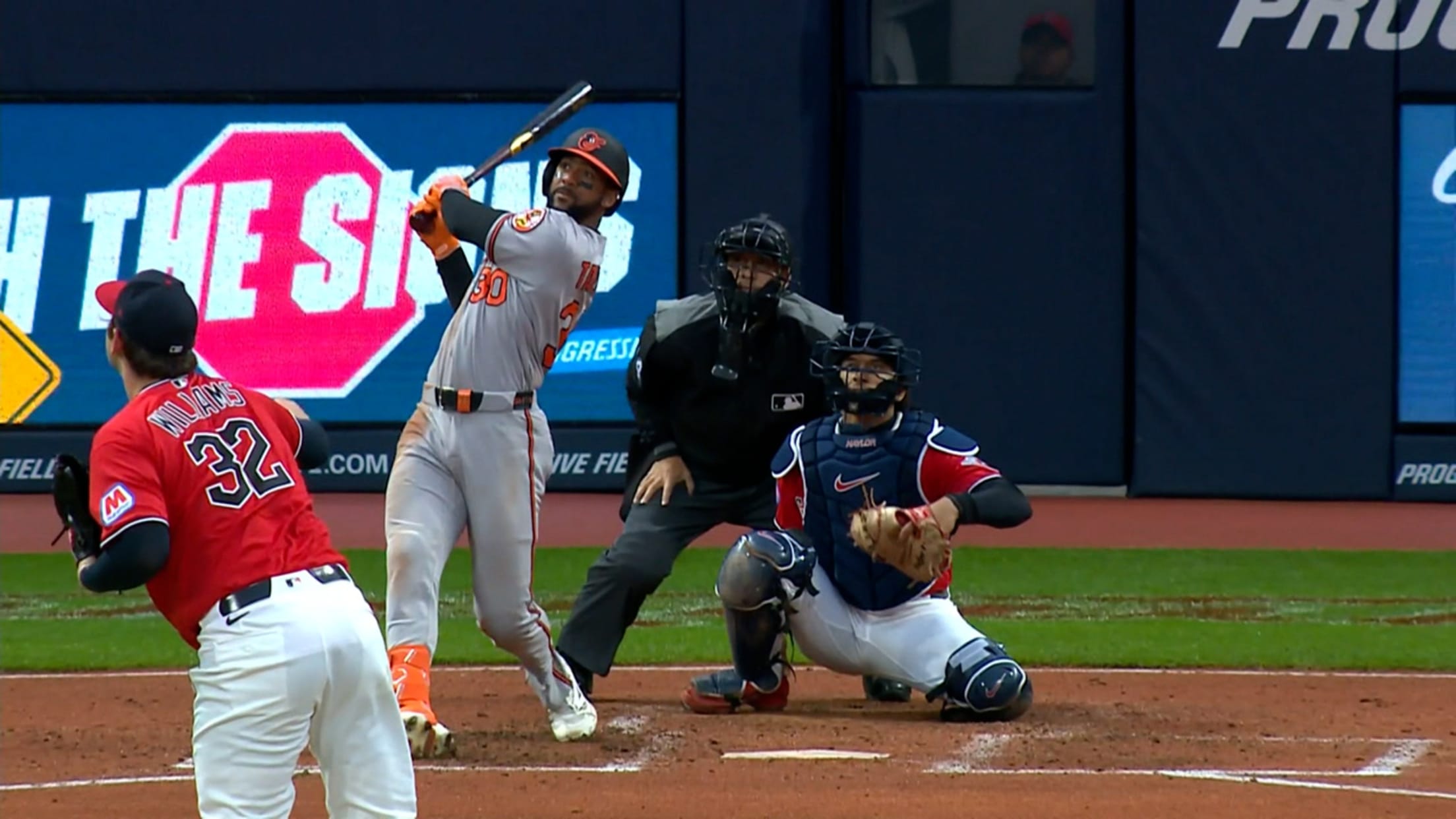 Leody Taveras conecta su primer HR con los Orioles