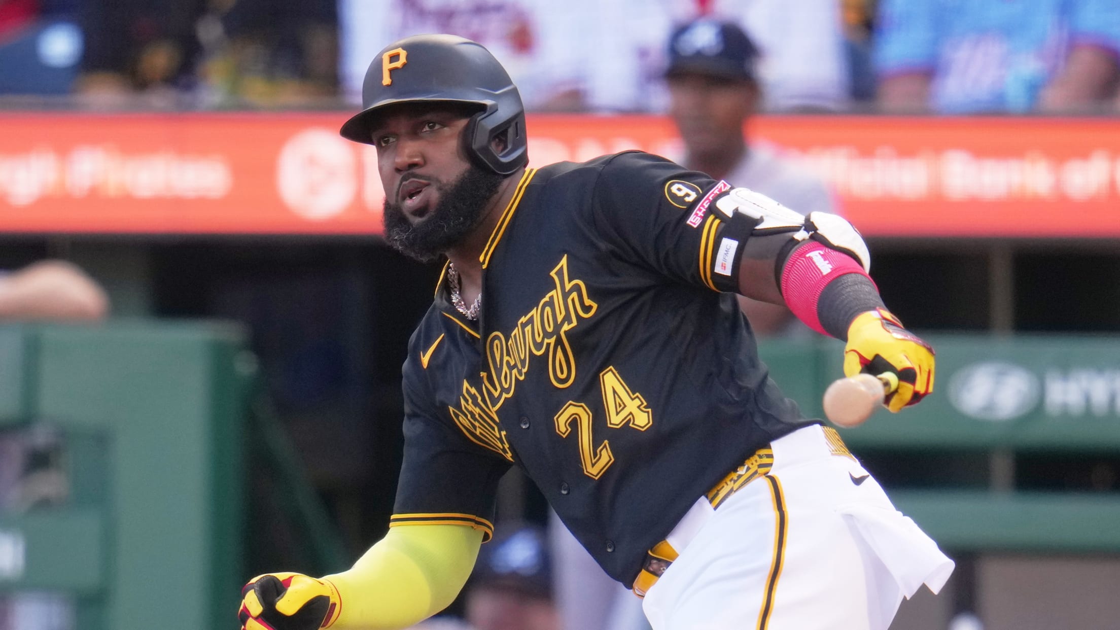 Marcell Ozuna sparks 10-run inning with homer