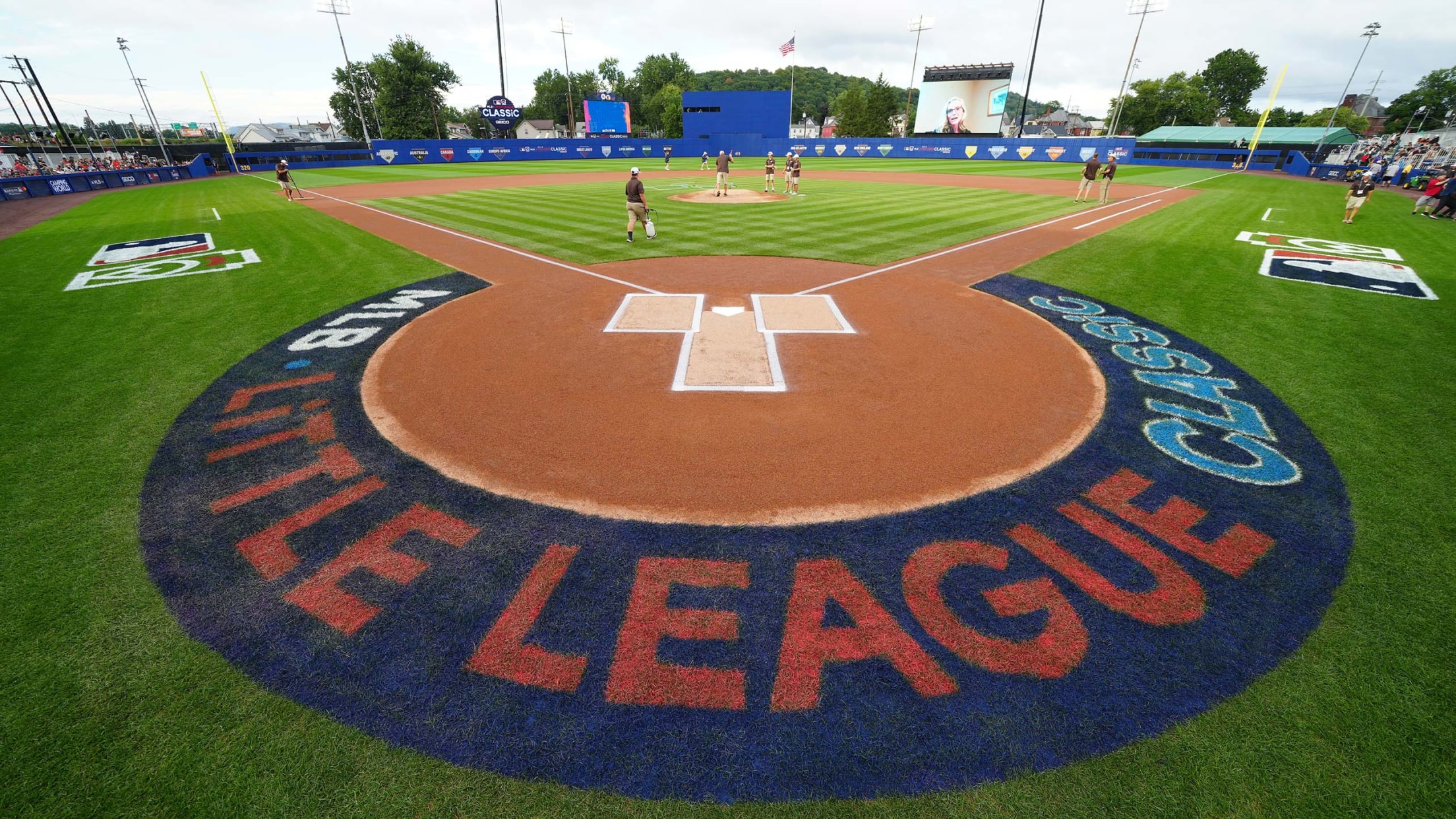 Phillies and Nationals bring major league excitement to the MLB Little  League Classic