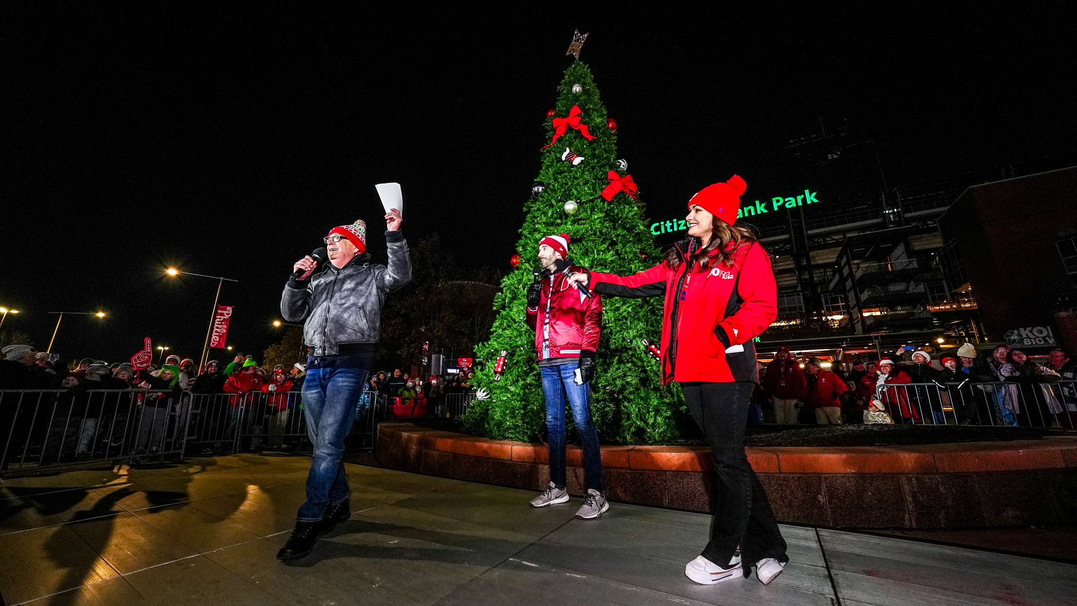 TreeLighting02148