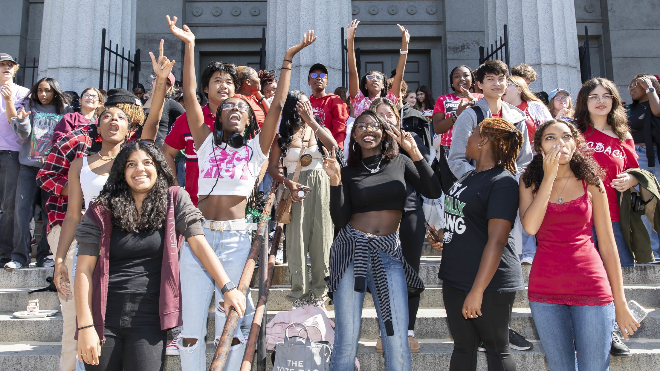 20231002_Phillies_Bus_Rally_Waterfalls-3