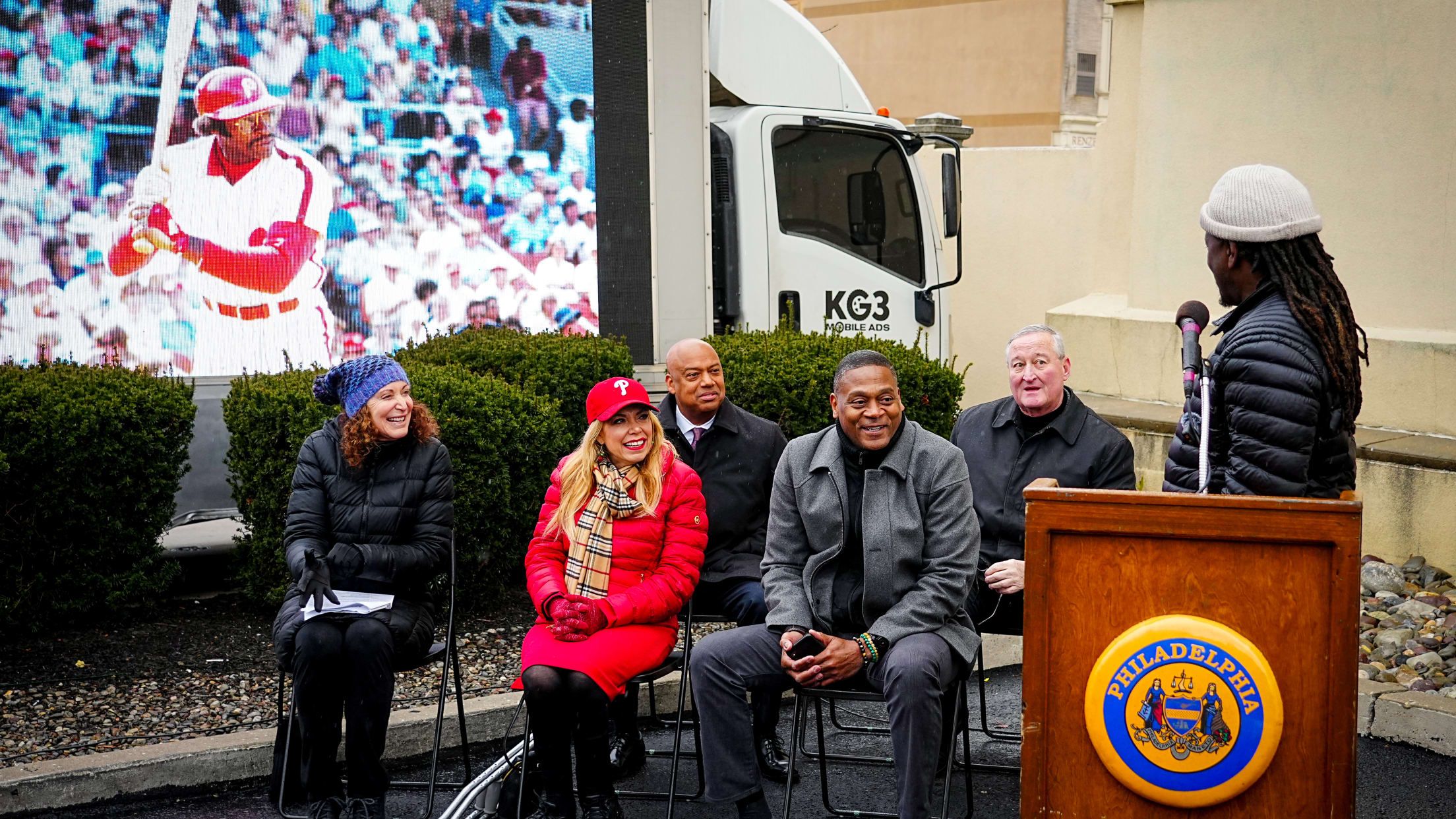 AllenMuralDesignUnveil06059