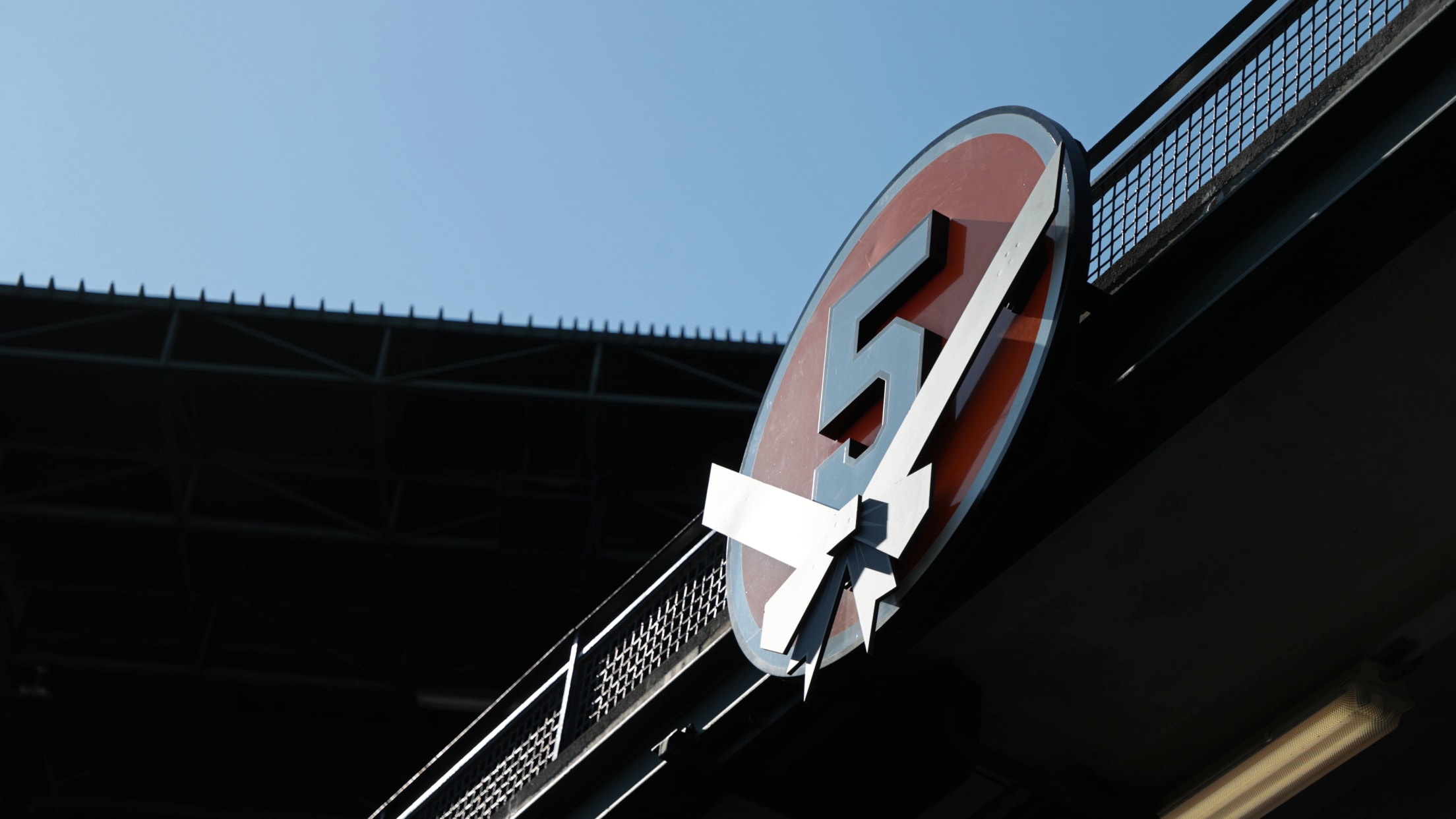 BAL- BI - Homestand In Focus - 1003 - 017