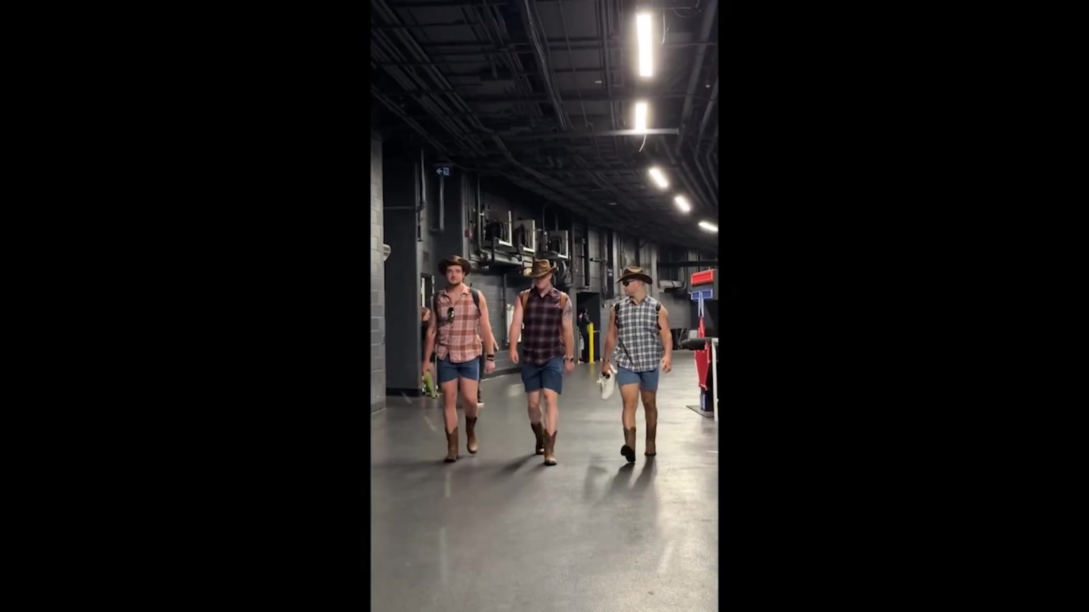 Giddy up, Rookies!