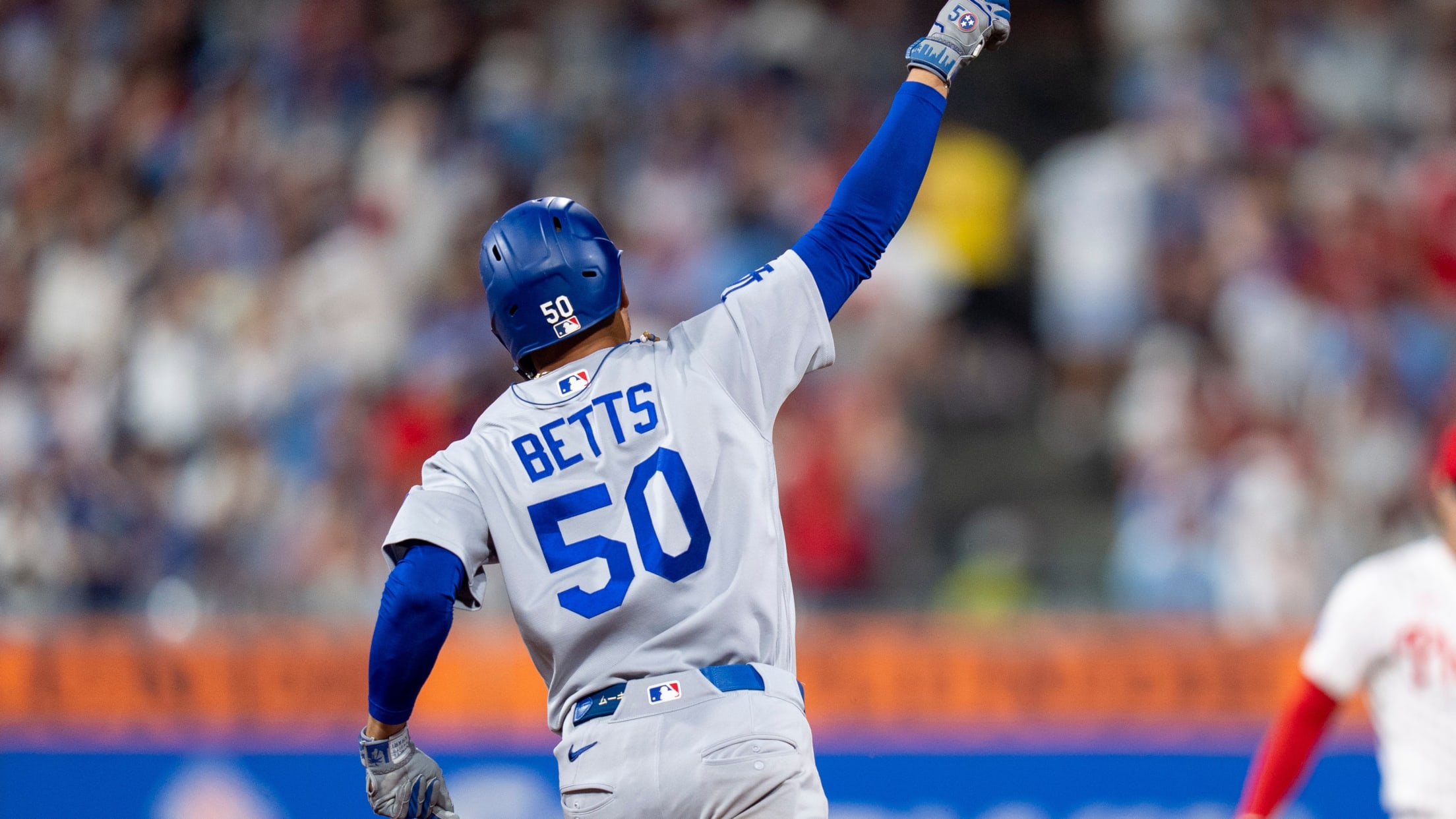 Mookie Betts homers twice in strong offensive game