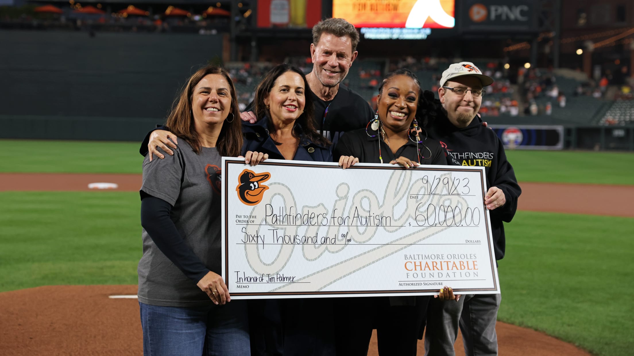 BAL- BI - Homestand In Focus - 1003 - 064