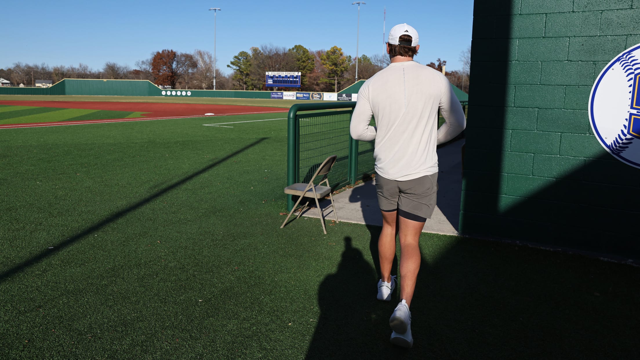 BAL-BI-021025-Holliday-Feature-016