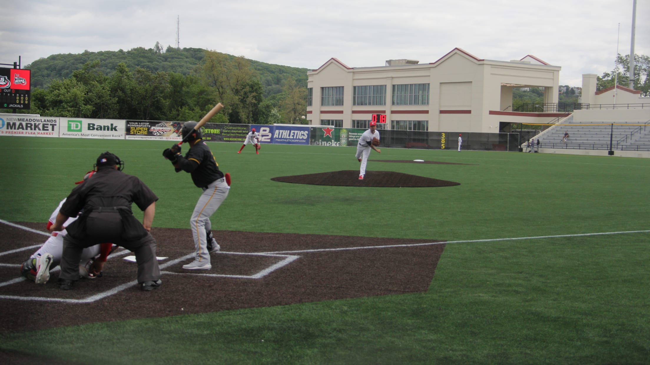 New Jersey Jackals play first game at Hinchliffe Stadium