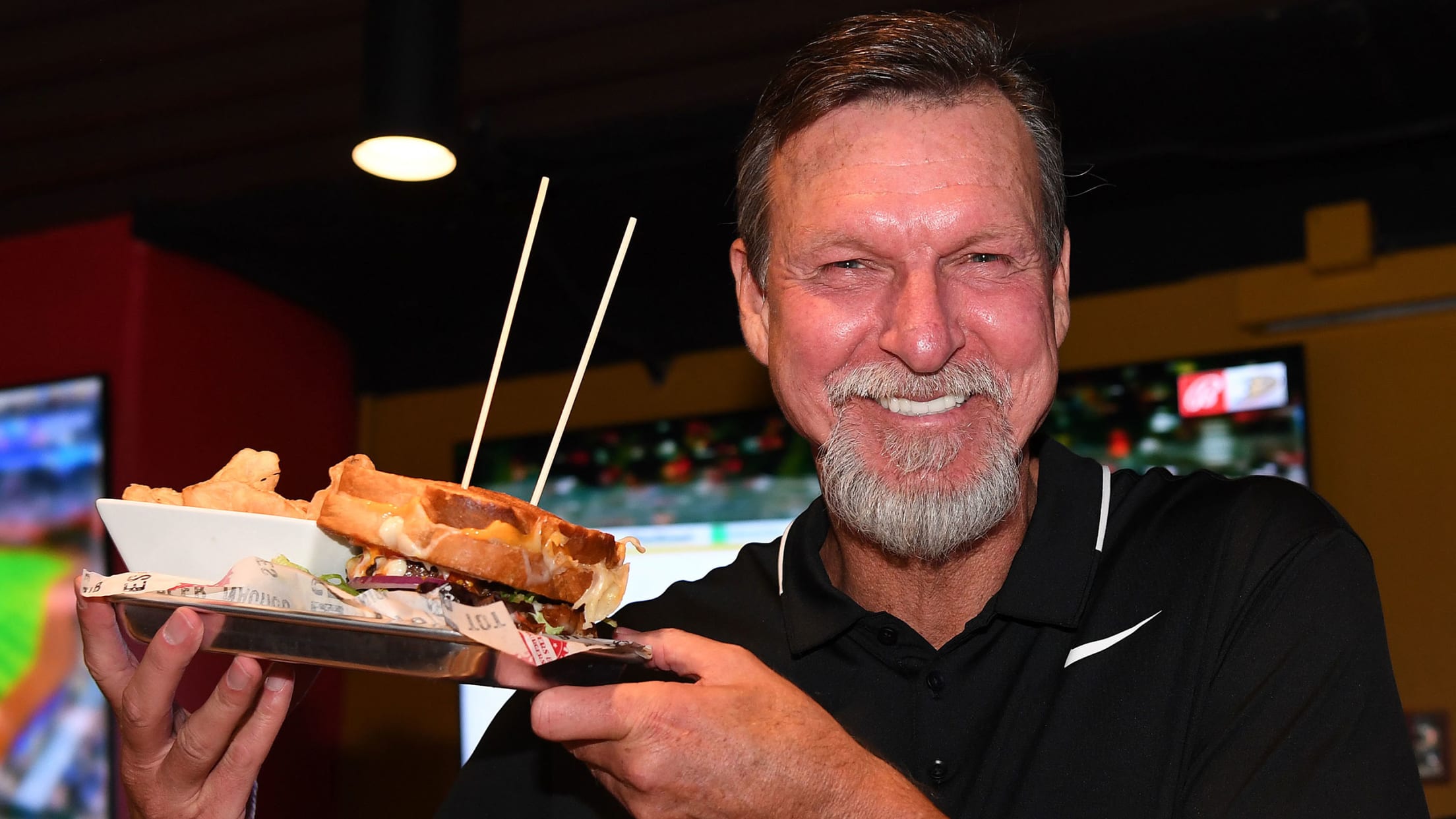 Watch a Burger Guy Give Grilling Tips - Eater Houston