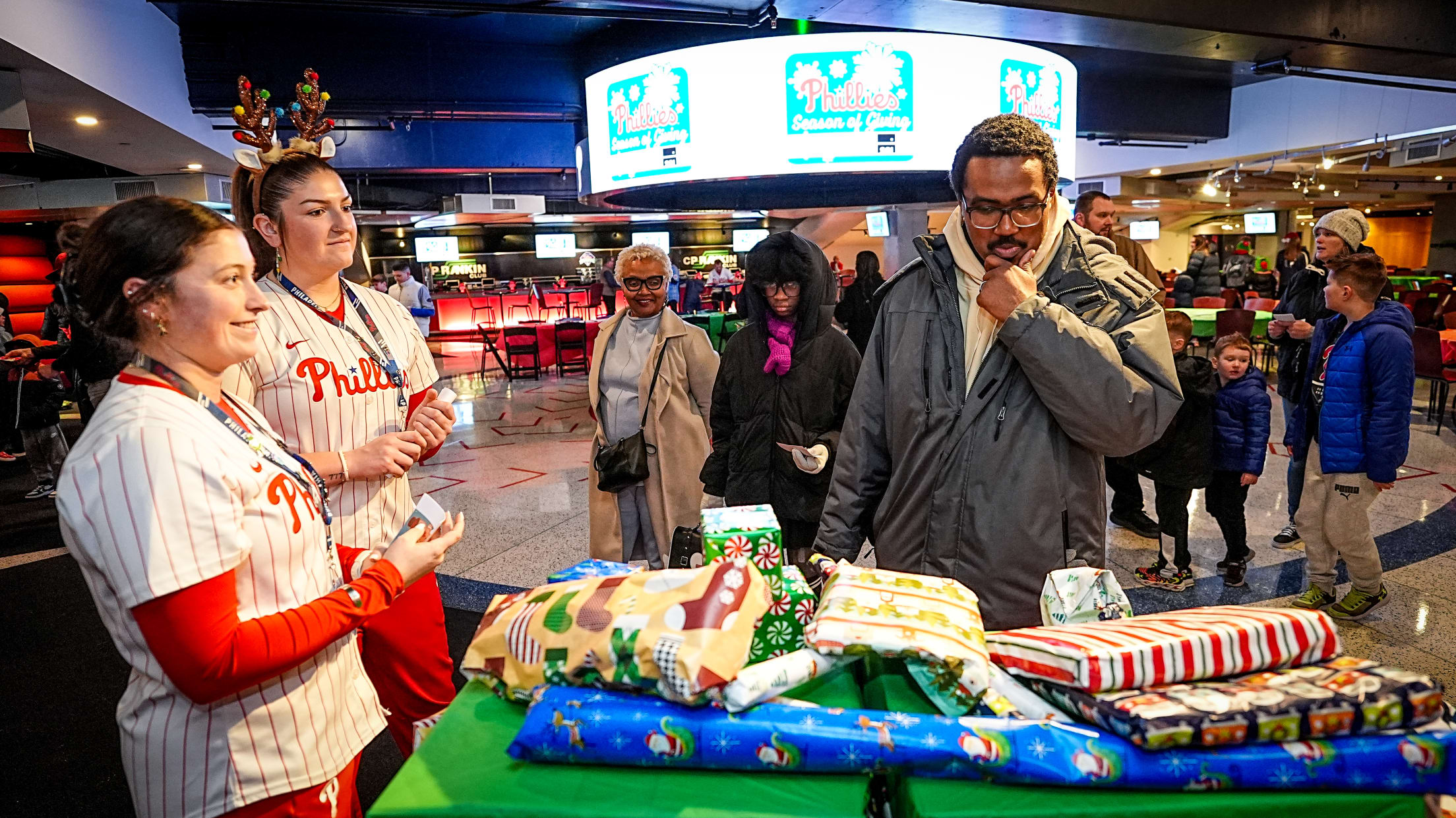 HealthcareHeroesHolidayParty177429