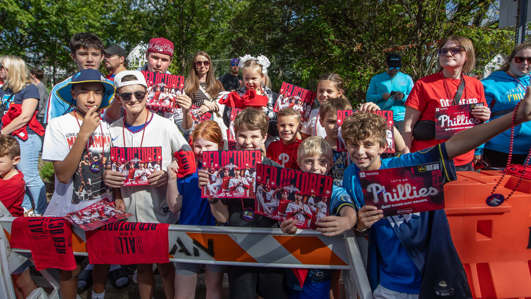 20251002_Rally_Red_October_Bus_Waterfalls-38