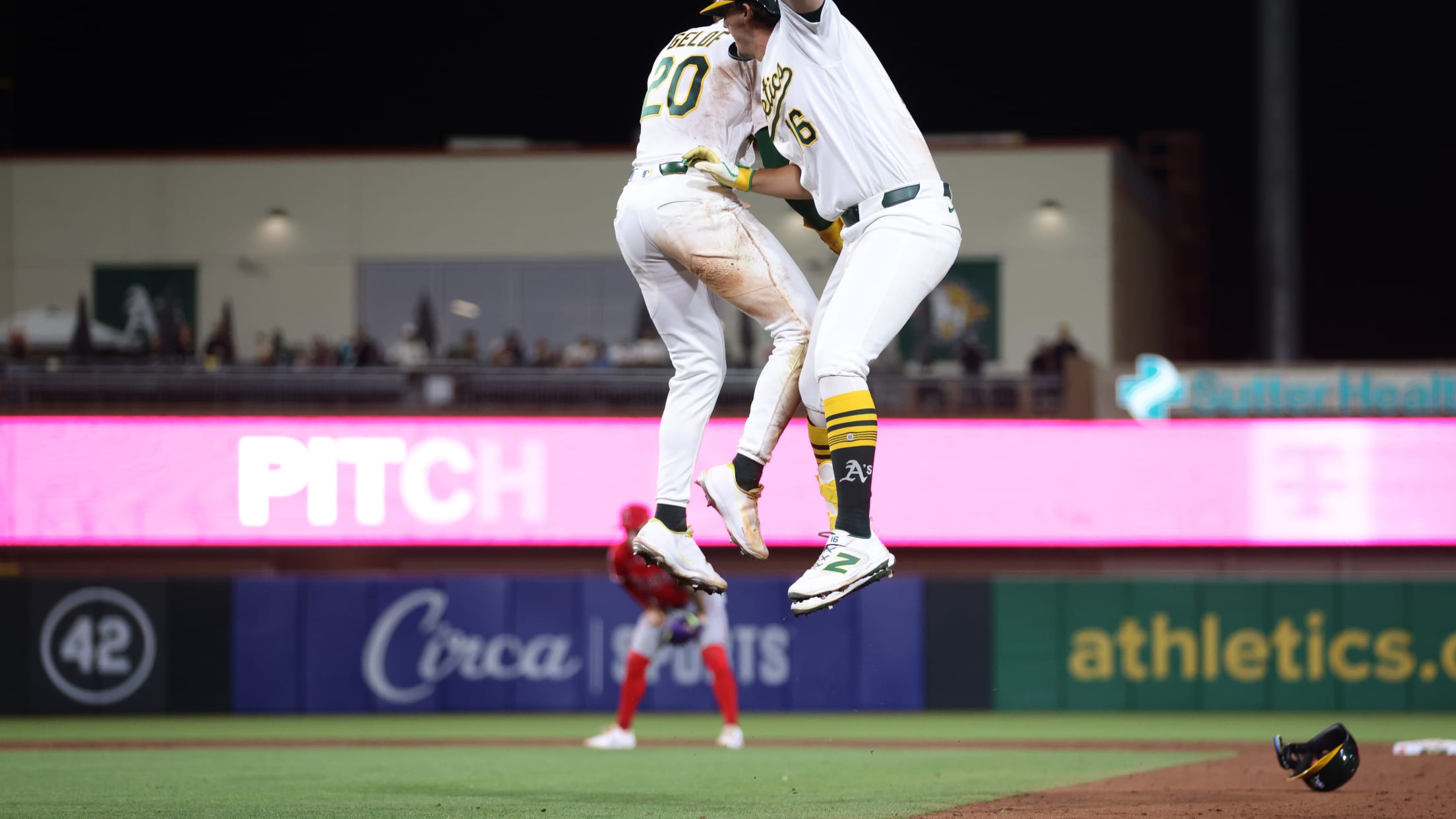 Nick Kurtz's walk-off walk!