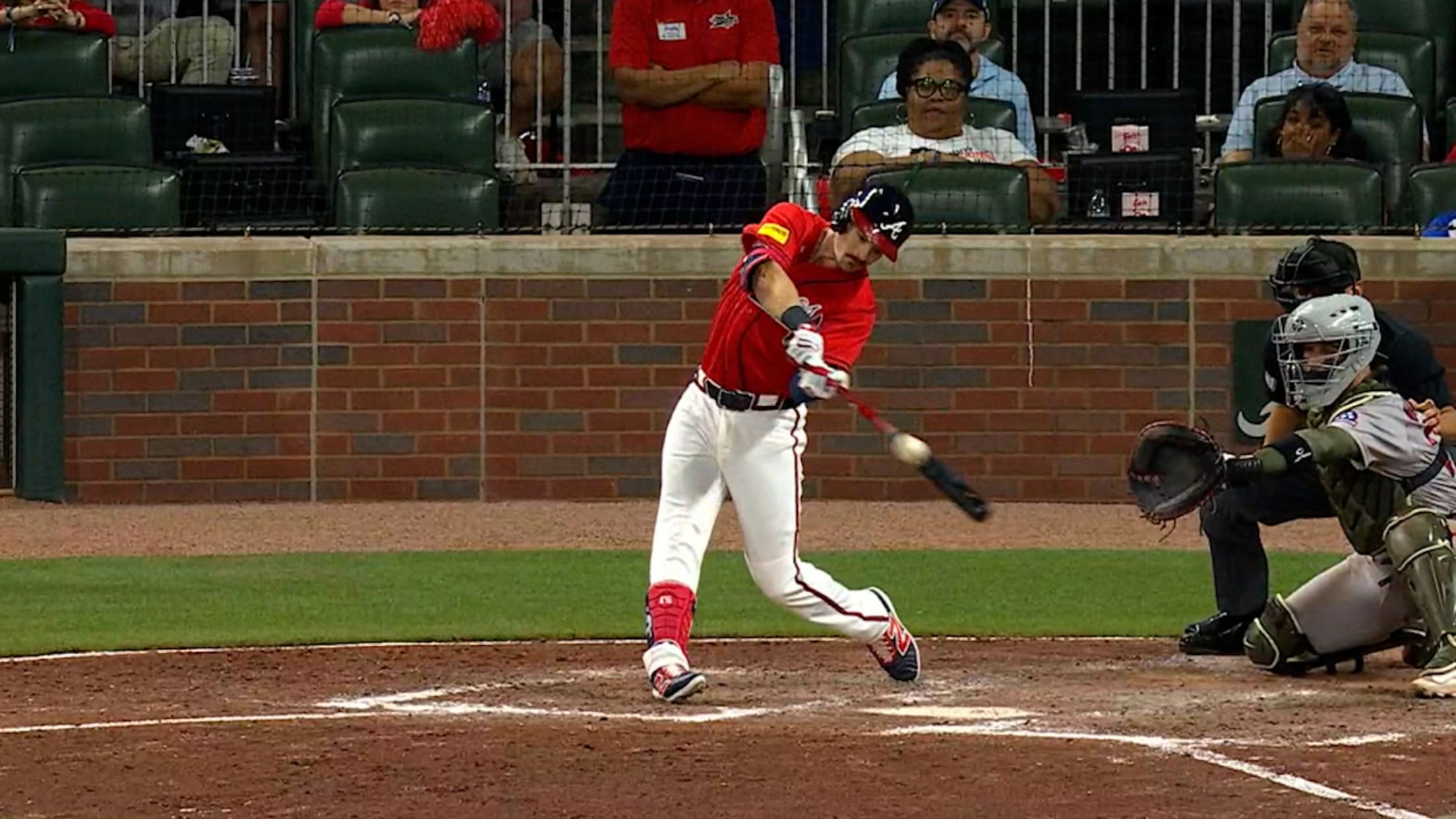 Yastrzemski le da el triunfo en a los Bravos 