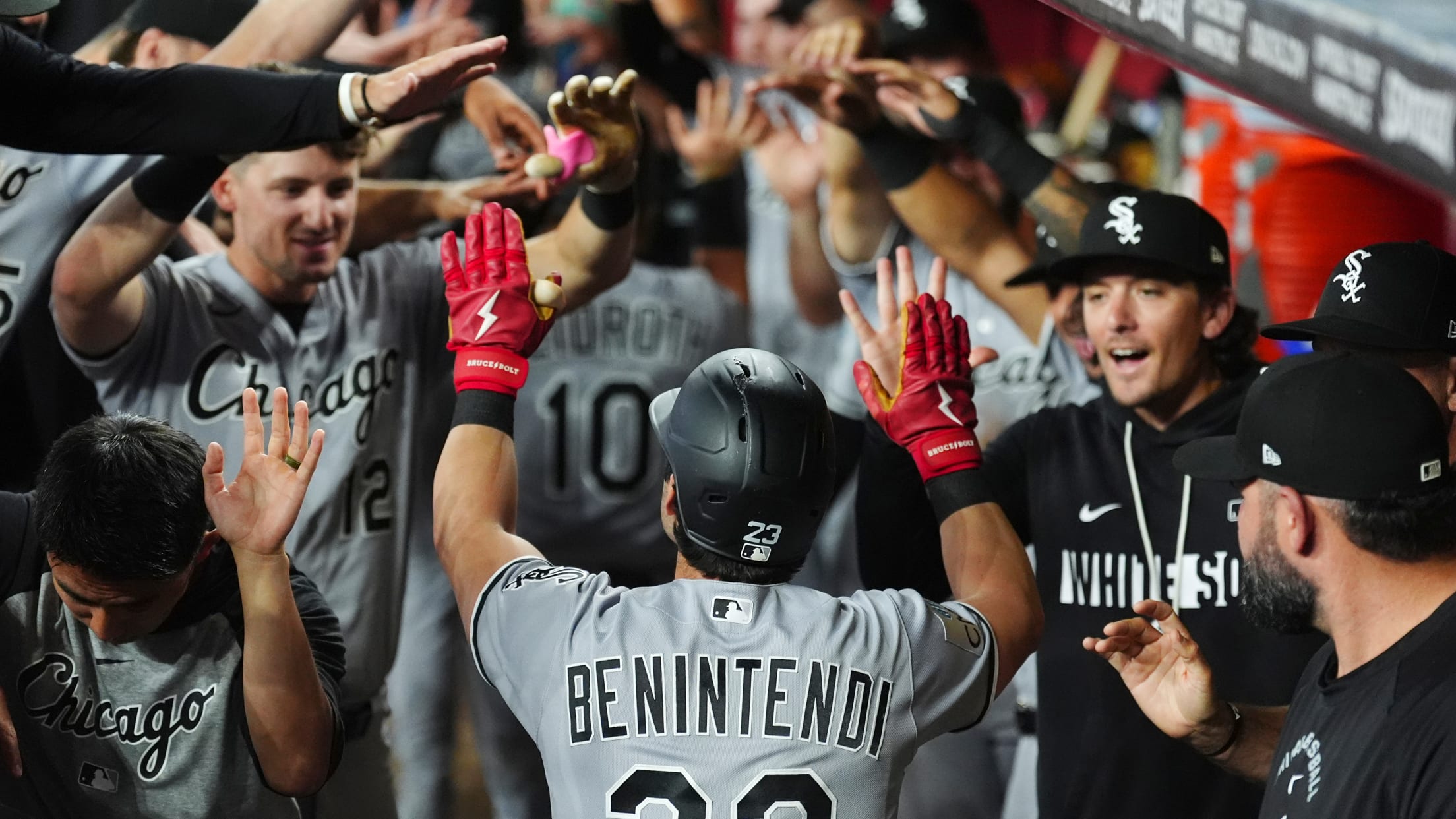 Andrew Benintendi's go-ahead three-run home run (2)
