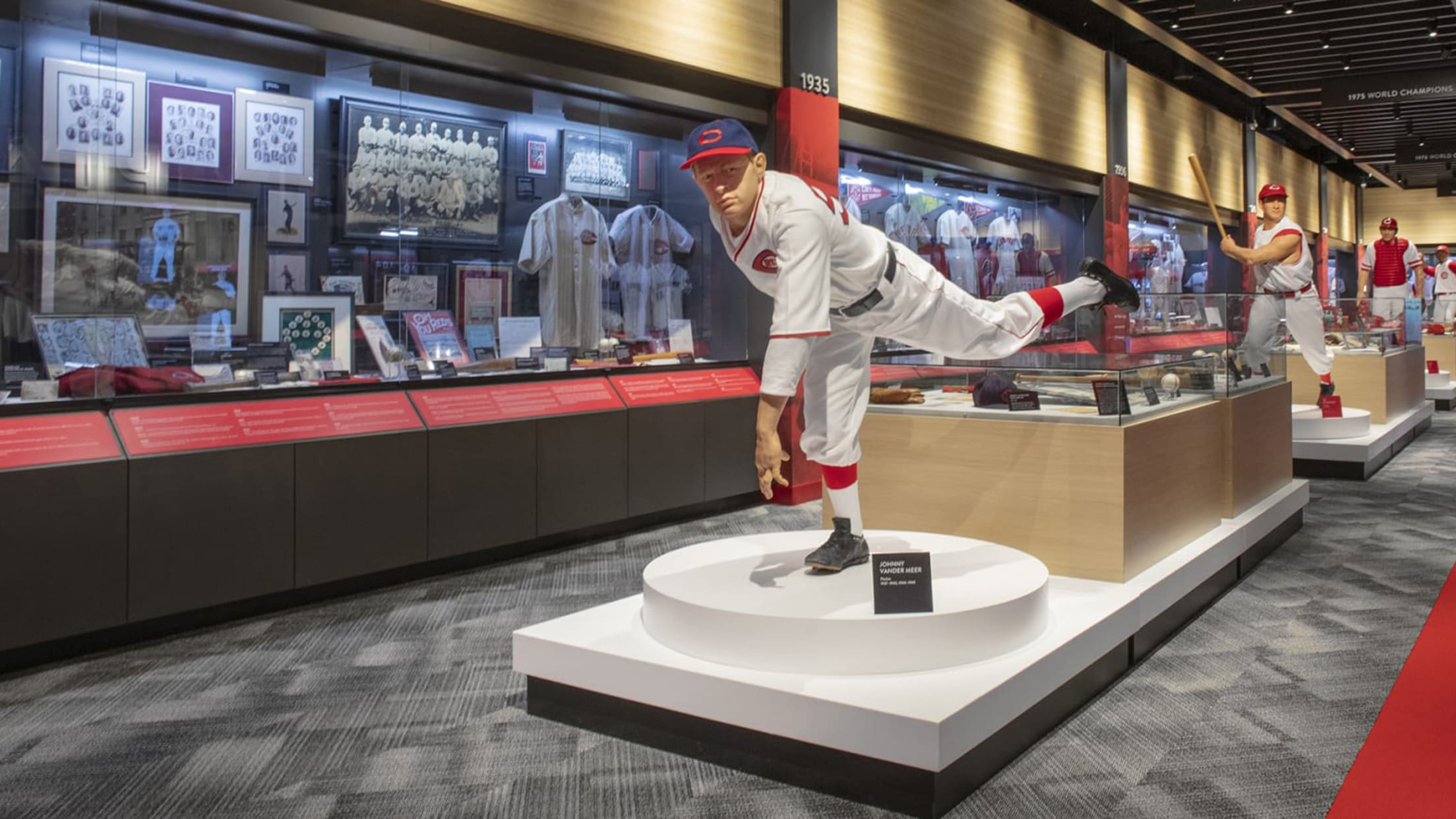 Reds Hall of Fame 2568