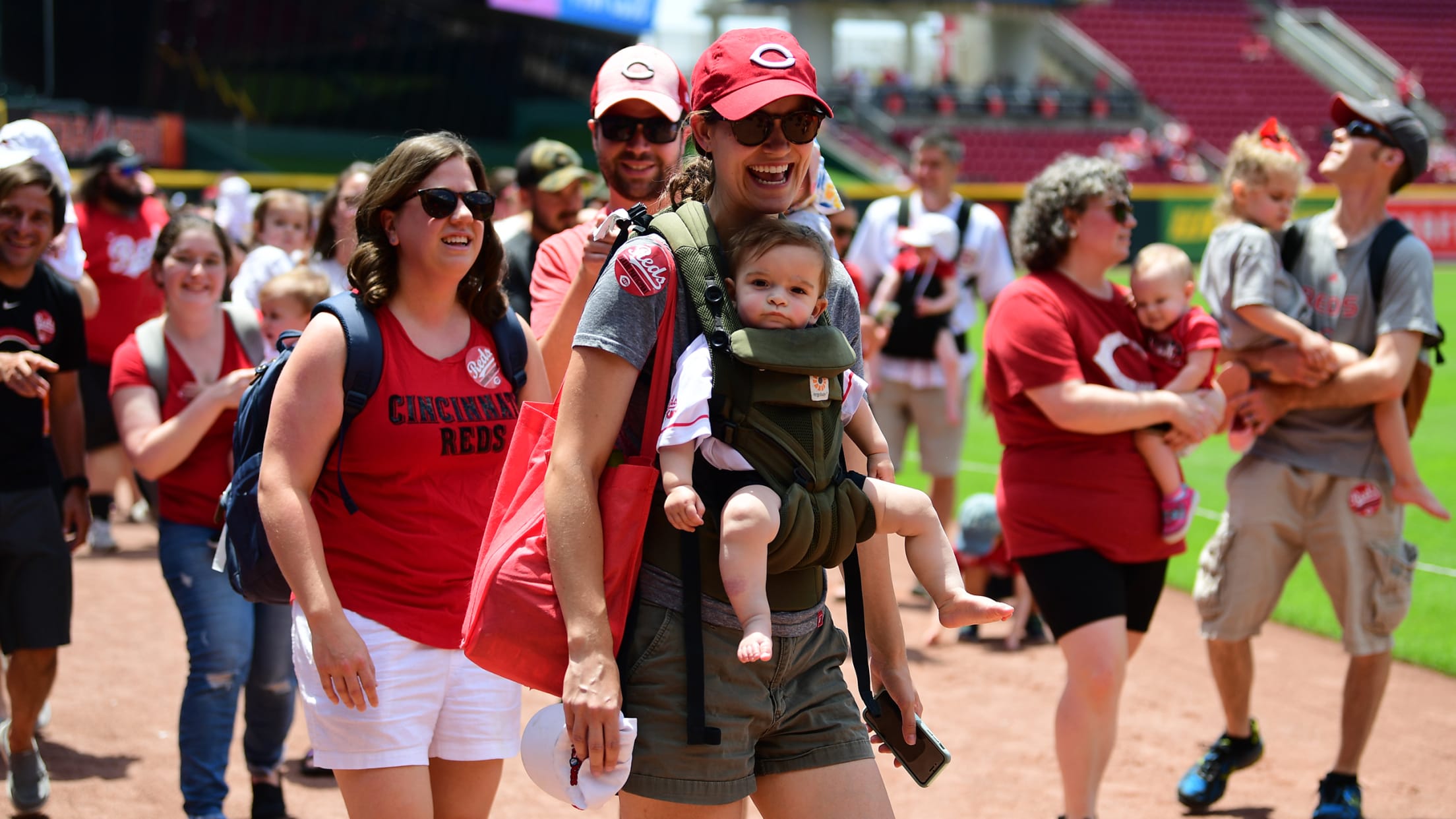 Reds Rookies, Kids, Fans