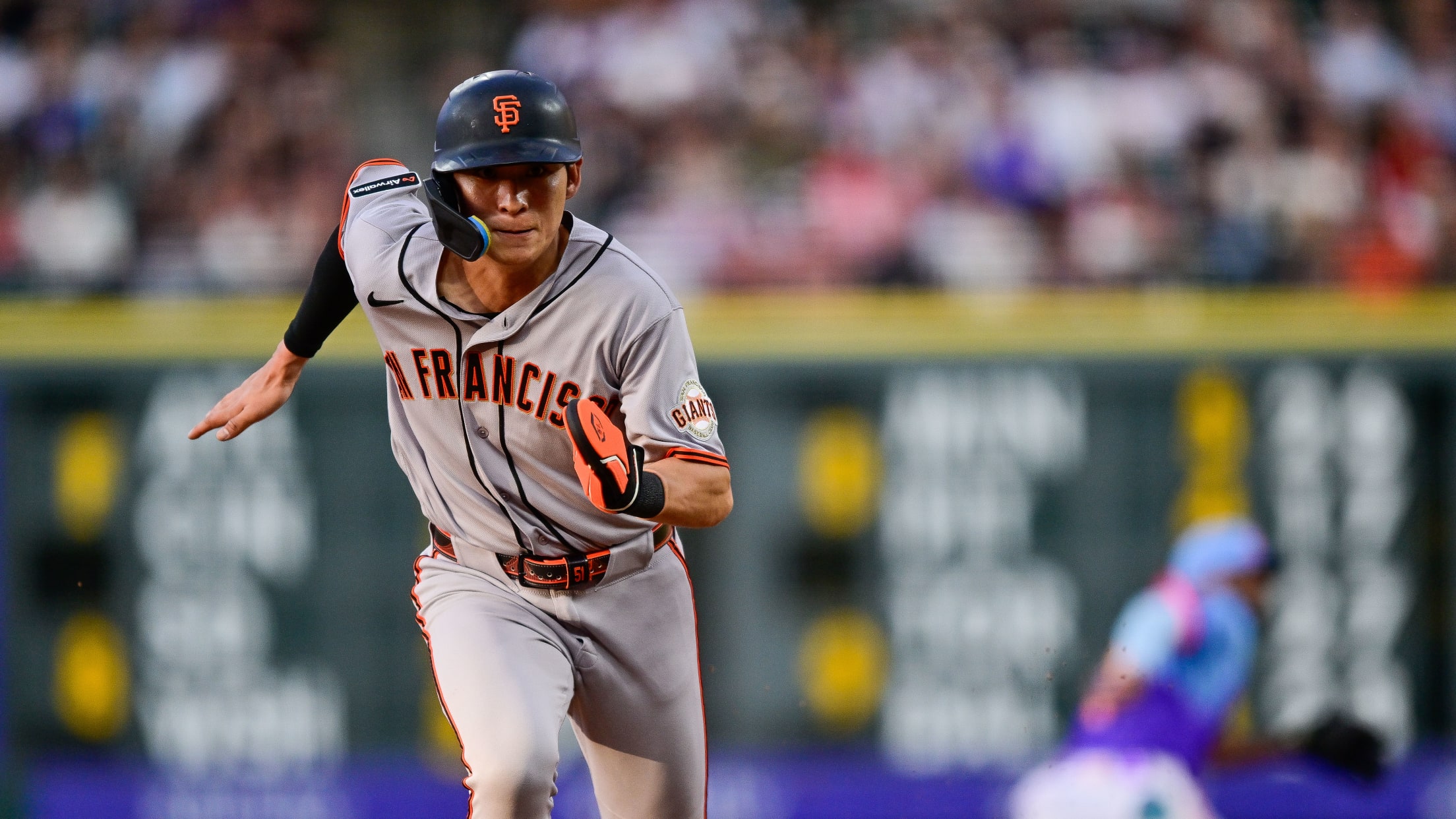 Jung Hoo Lee's four-hit night