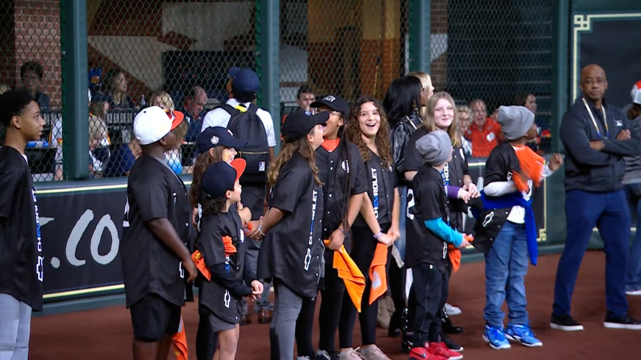 Astros players visit youth academy, participate in drills - ABC13 Houston