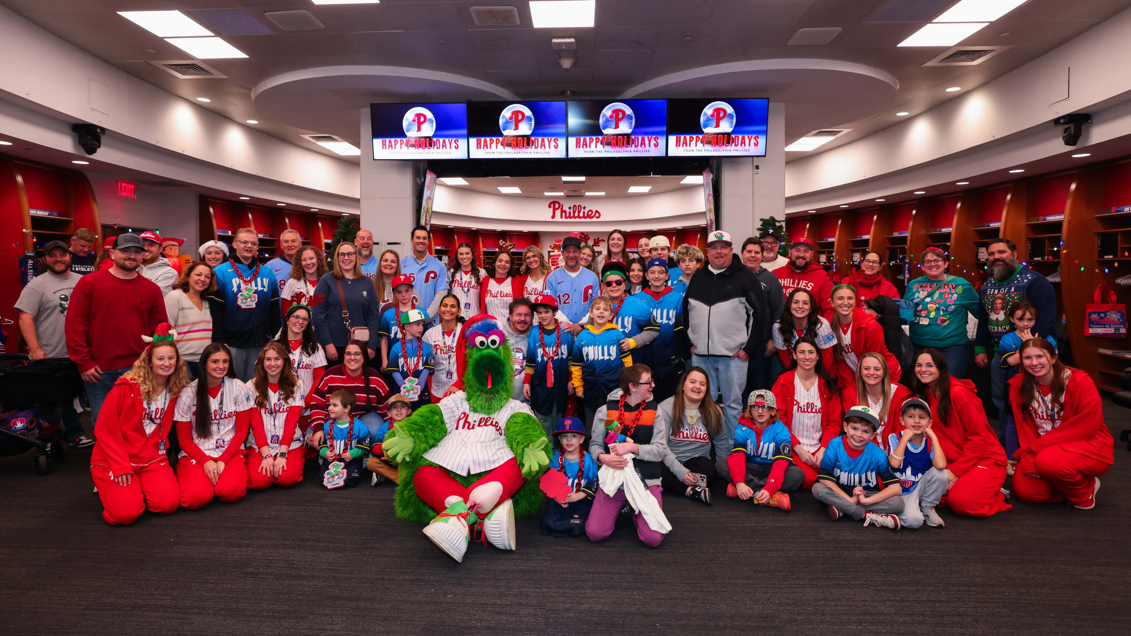 20251212_Ballgirls Holiday Party-31