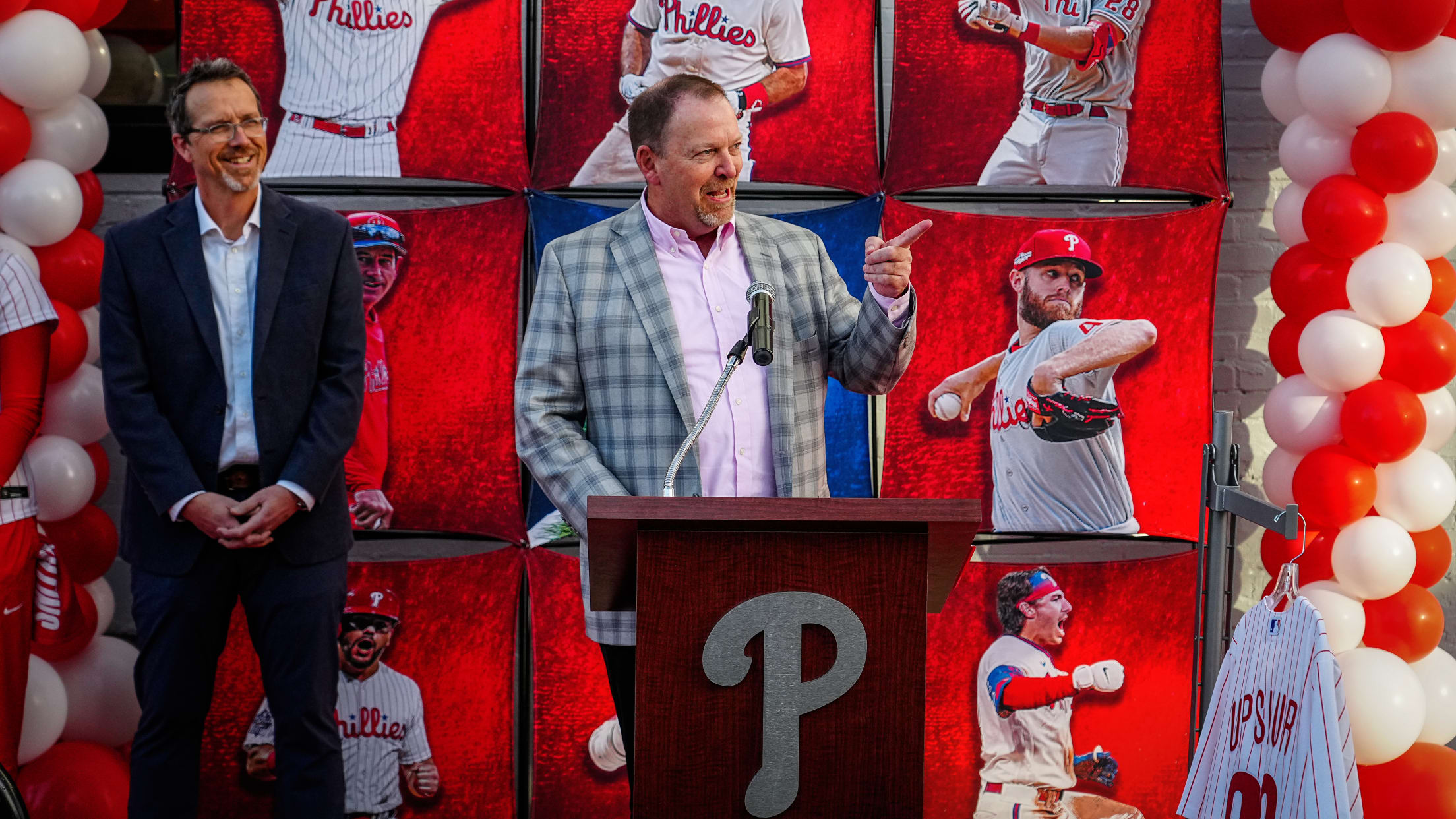 StrawberryMansionLCVan00459