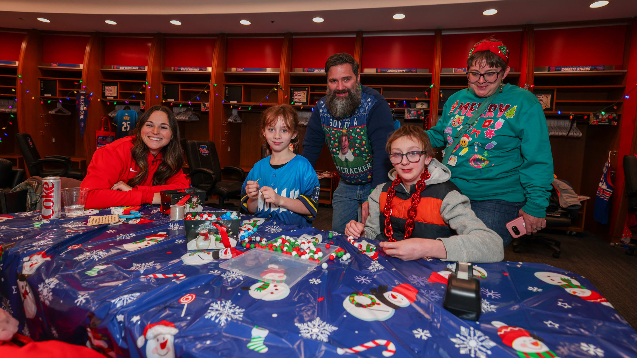 20251212_Ballgirls Holiday Party-41