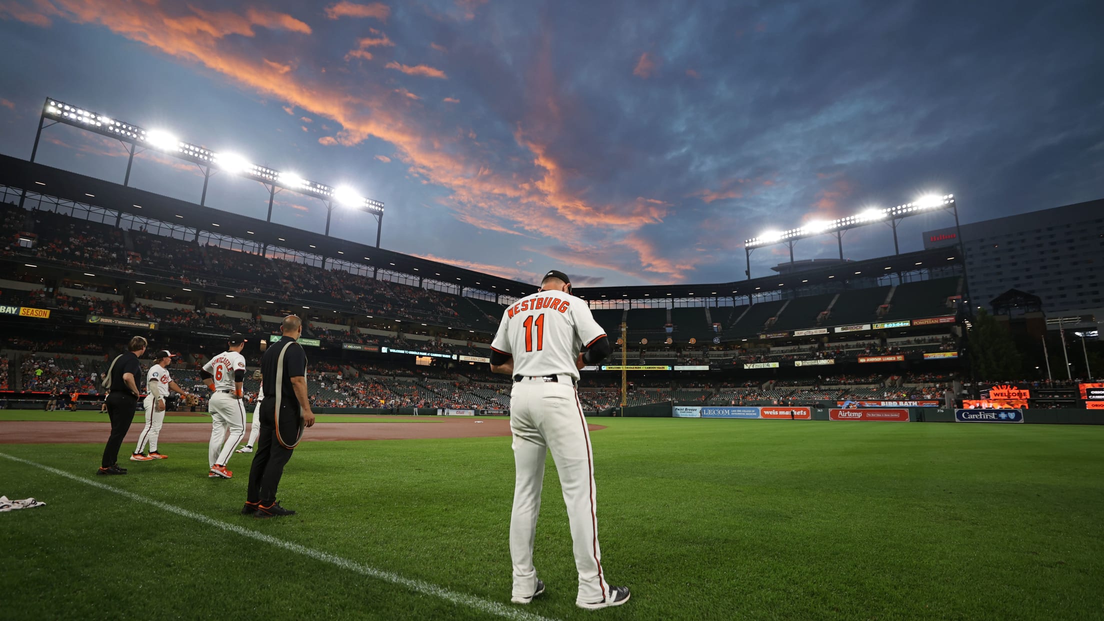 bal_Birdland_Insider_Connor_Photos_032