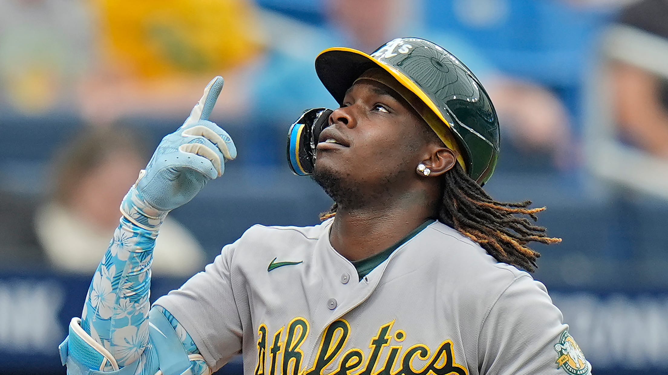Lawrence Butler's solo home run (17)