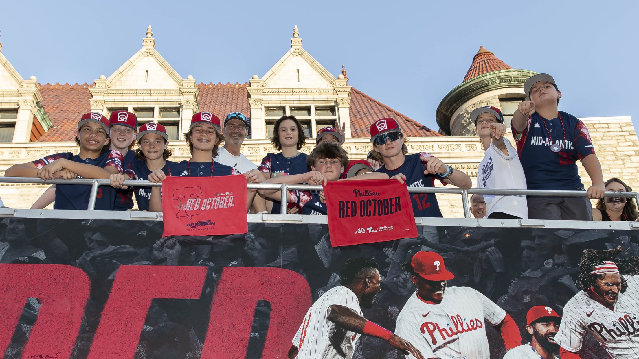 20231002_Phillies_Bus_Rally_Waterfalls-64
