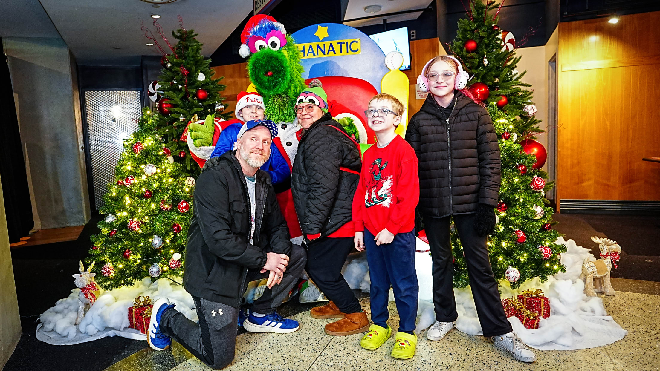 TreeLightingHolidaySale05933