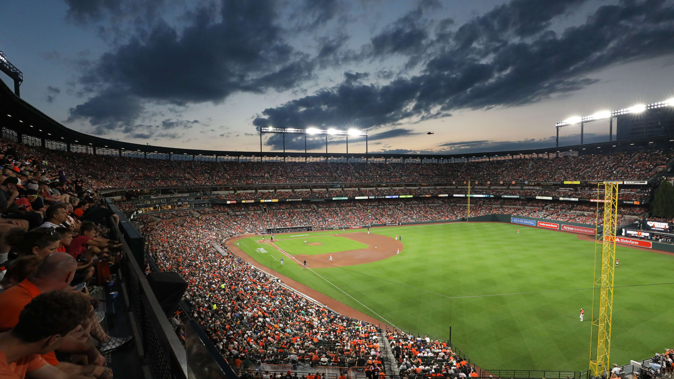 BAL-BI-121823-TopPhotos23-057