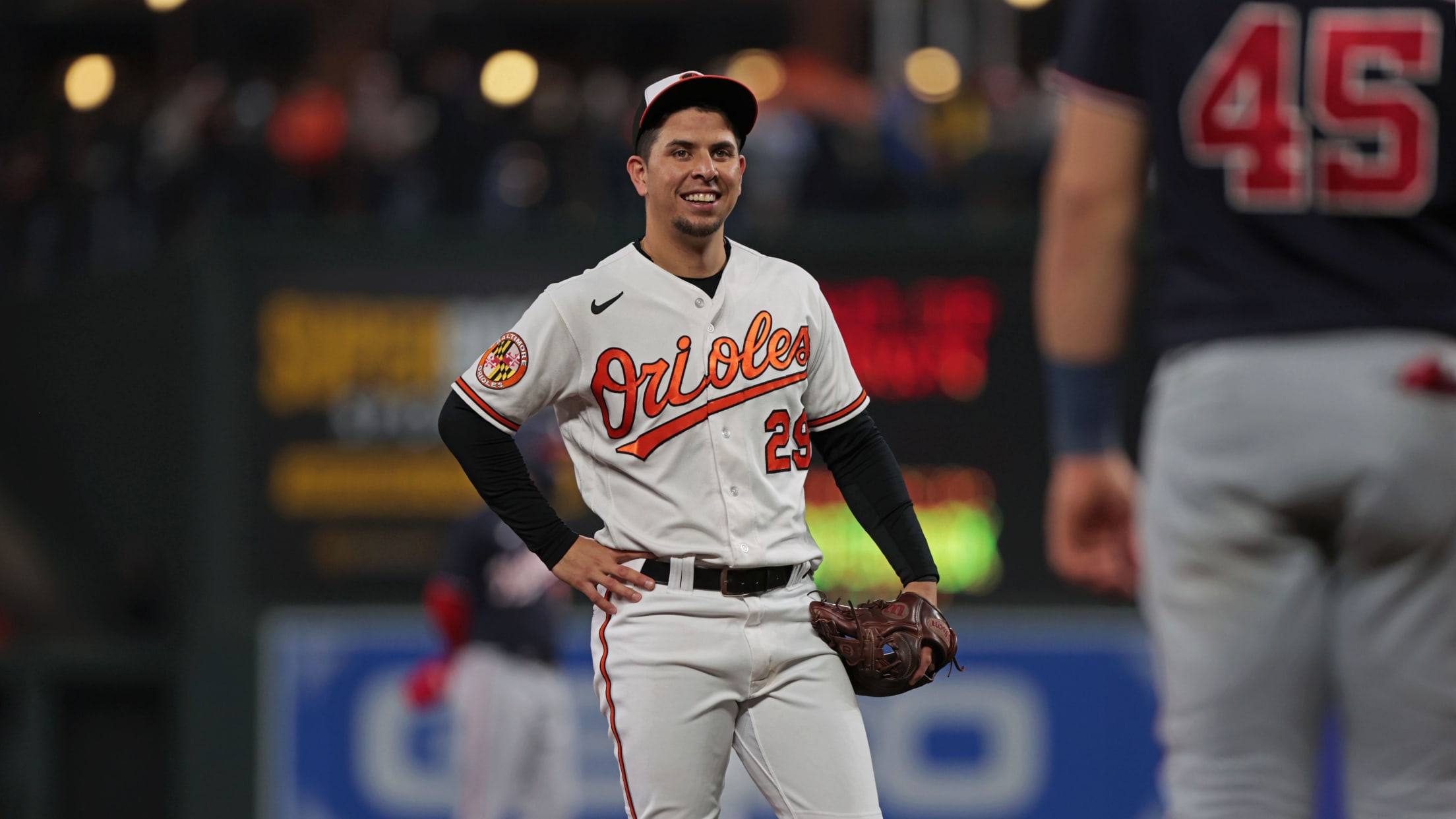 BAL- BI - Homestand In Focus - 1003 - 008